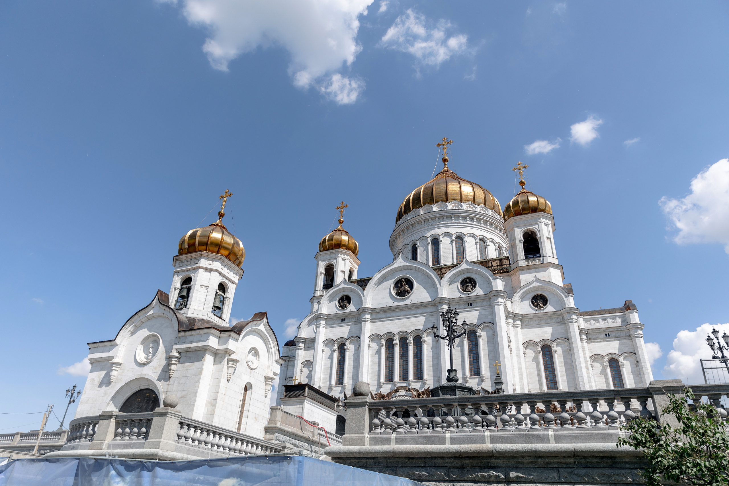 Свадебная съемка в центре искусств на Волхонке. Свадебный фотограф Виктория Карпова