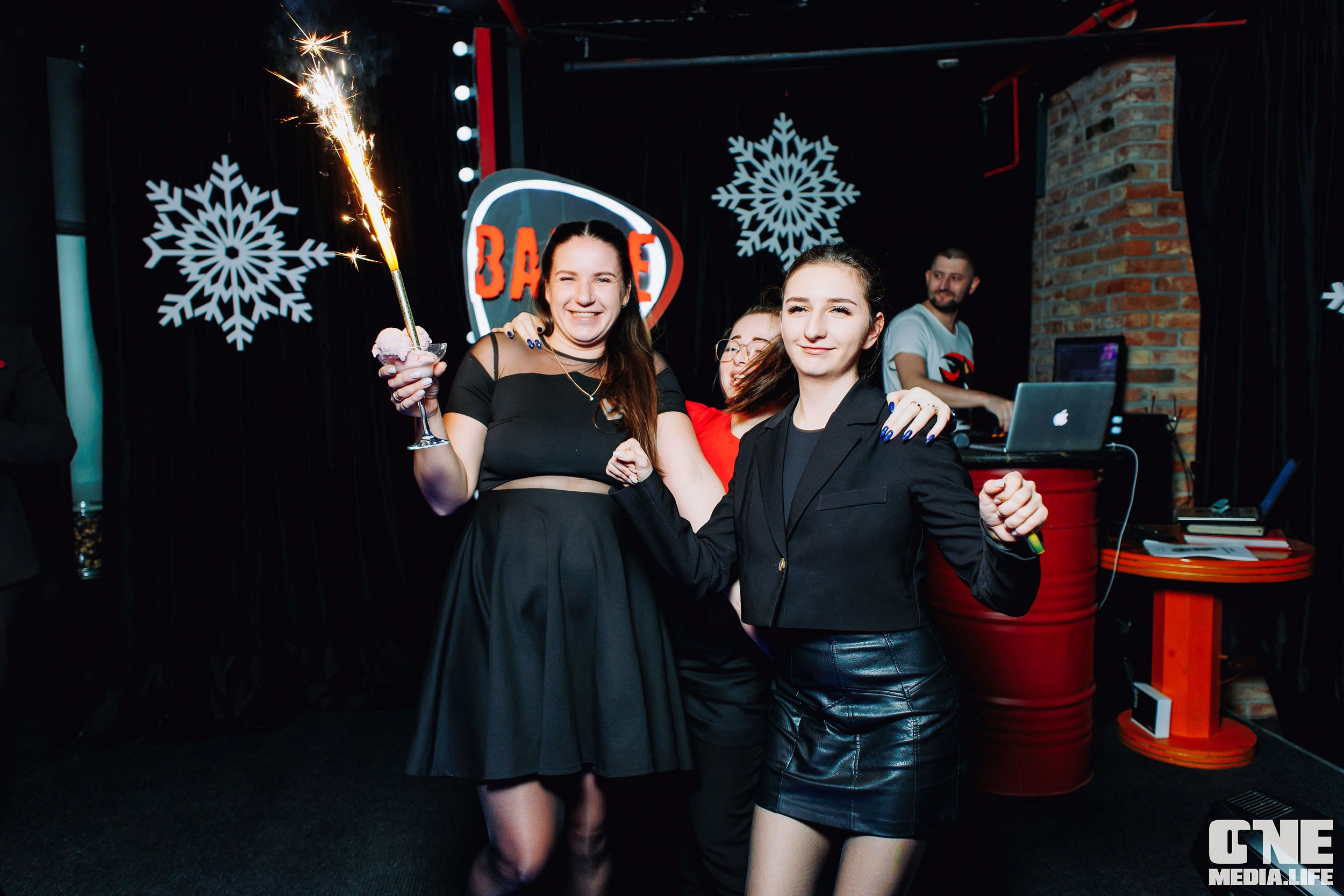 Фоторепортаж из бара Барре. One Media Life: фоторепортажи, фотоотчеты с мероприятий и заведений