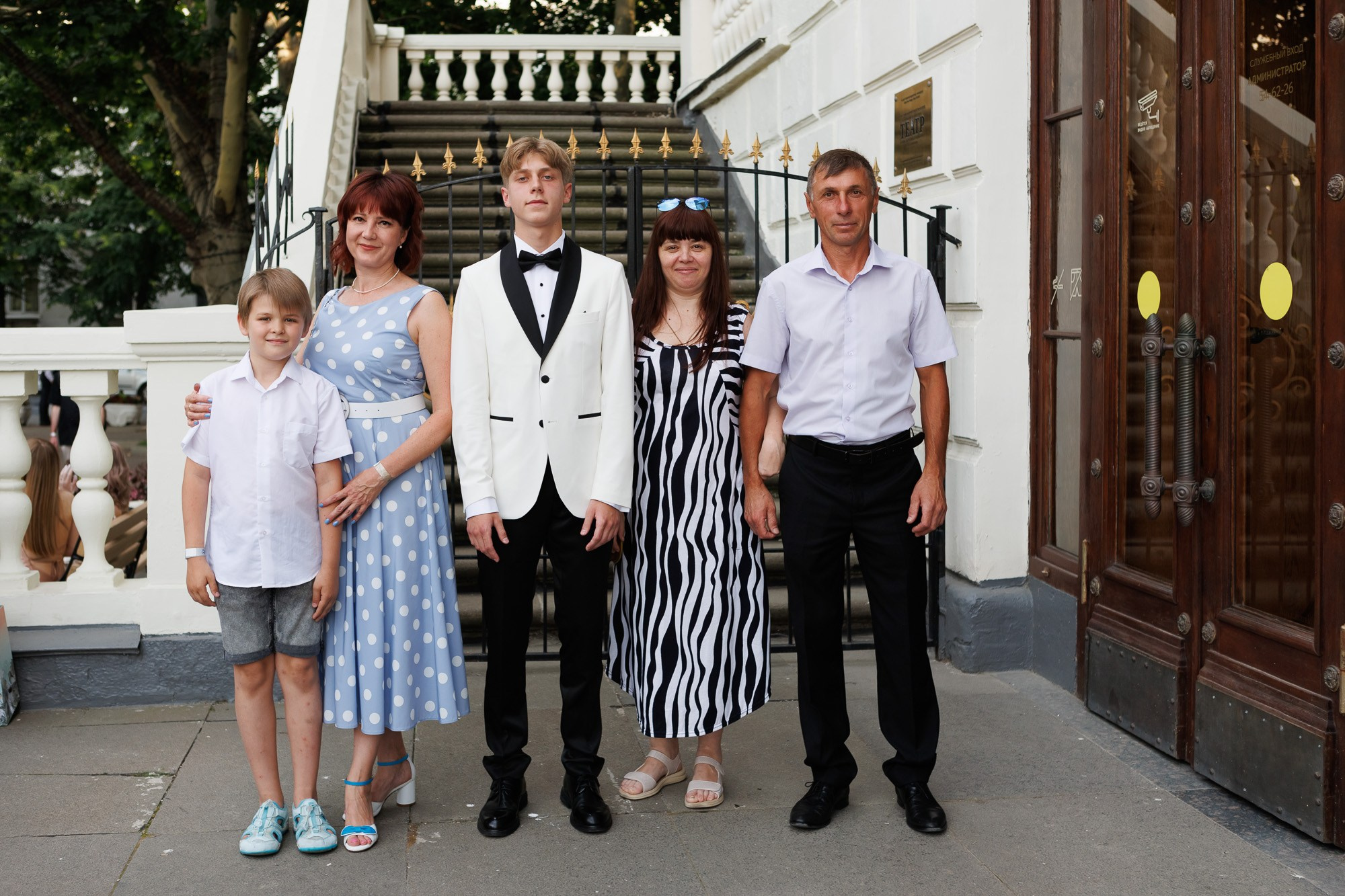 Выпускной вечер в Севастопольской гимназии № 1 имени А. С. Пушкина. Свадебный фотограф, фотосъемка в Крыму, Севастополе, Симферополе, Ялте