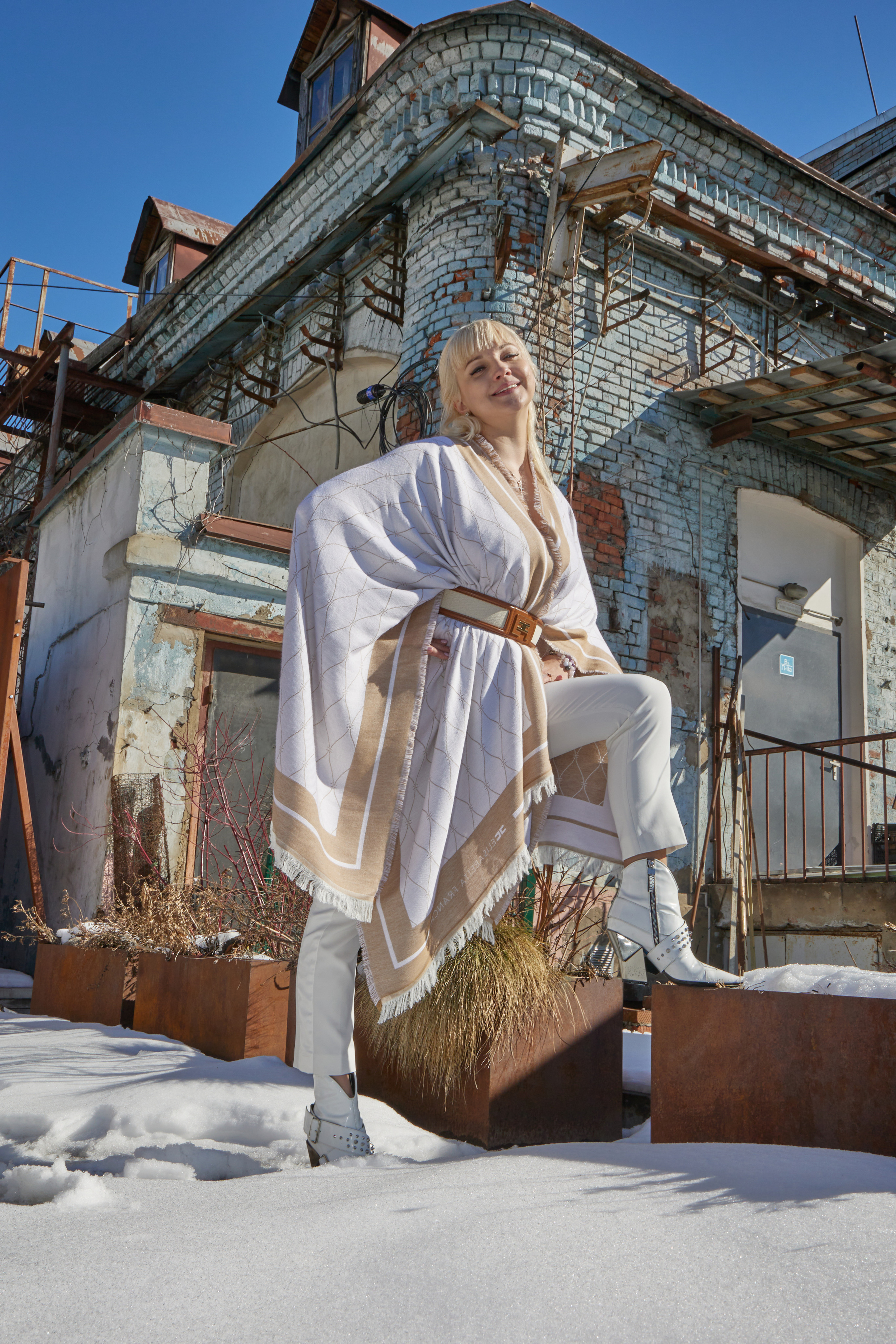 Street style. Maria Poleshchuk, commercial photographer in Sydney