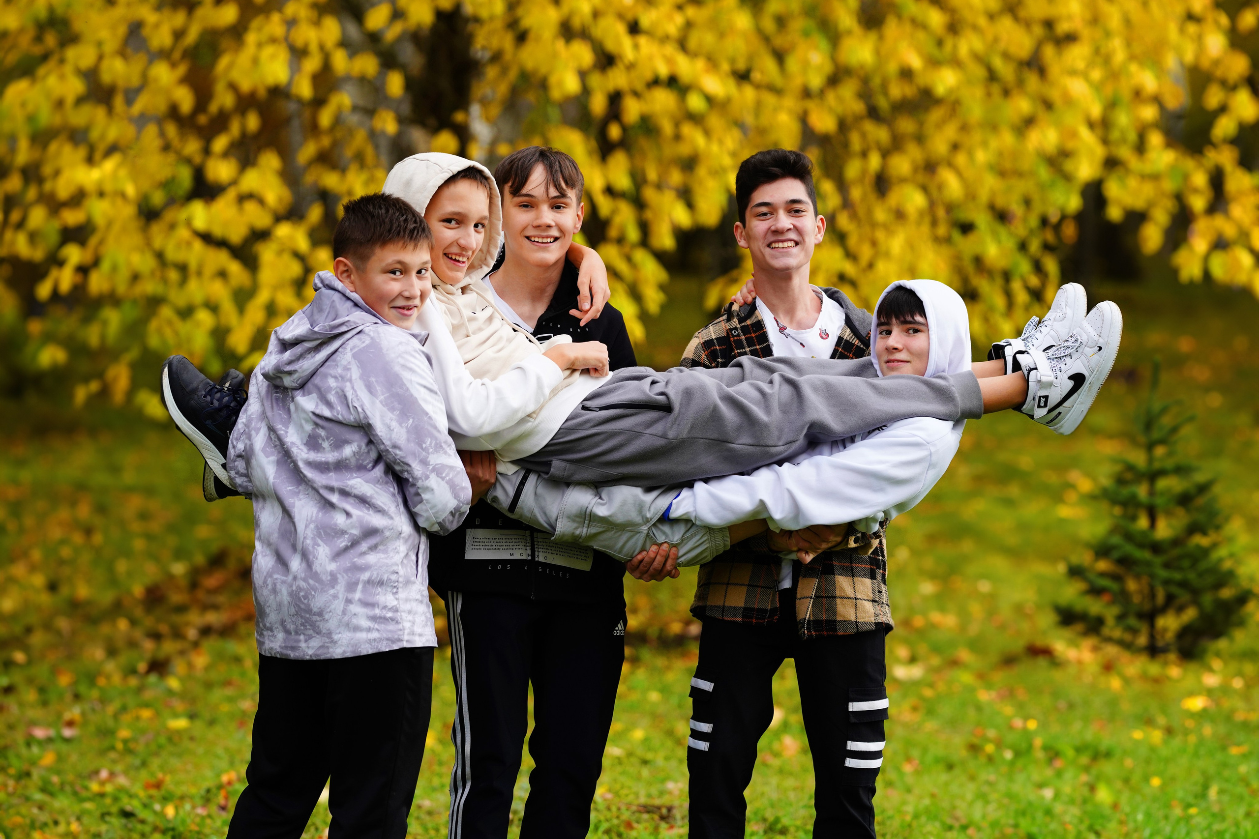 Осень 9,11 класс. Фотограф Герман