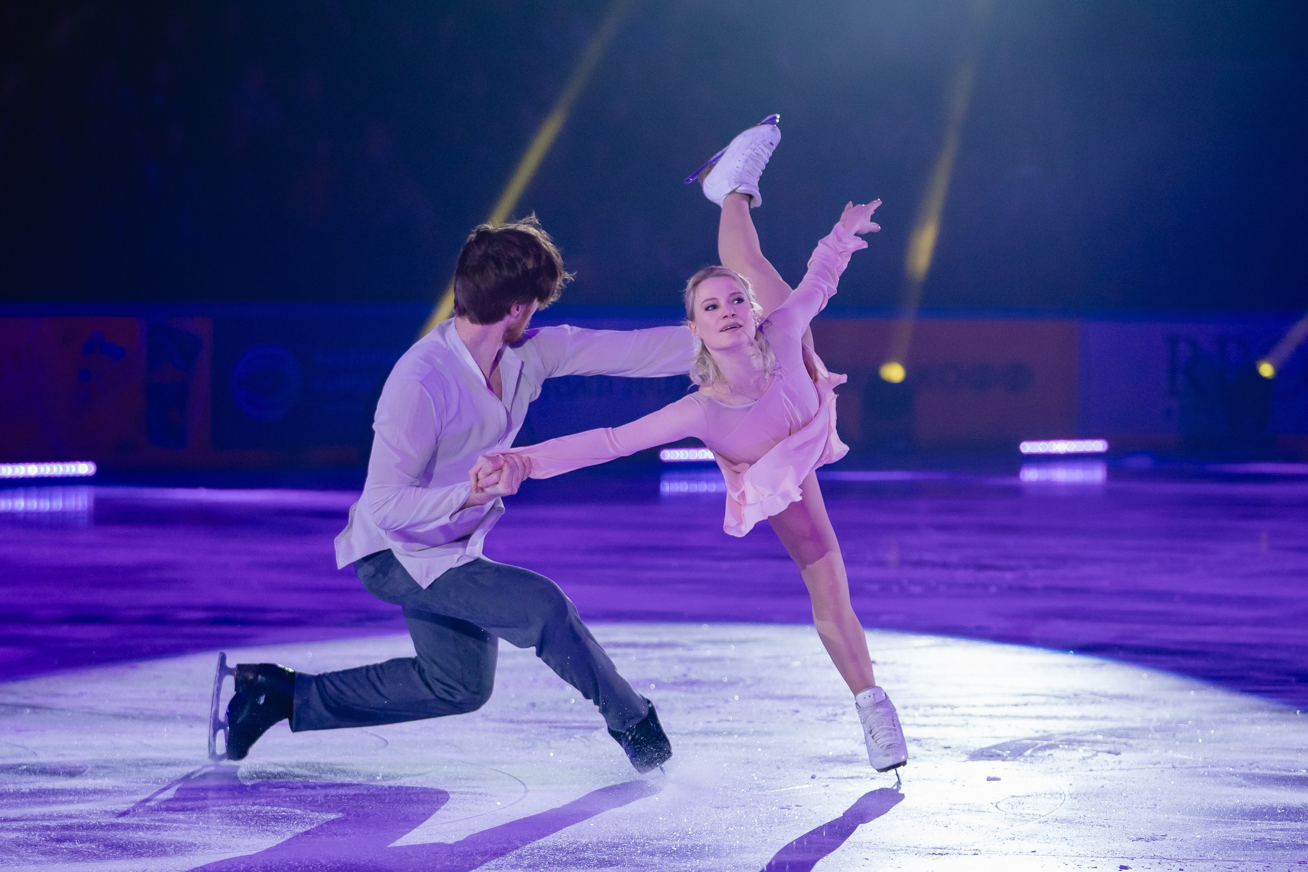Шоу «Чемпионы на льду» в Новосибирске. Воробьева Ксения — Спортивный и танцевальный фотограф Новосибирск