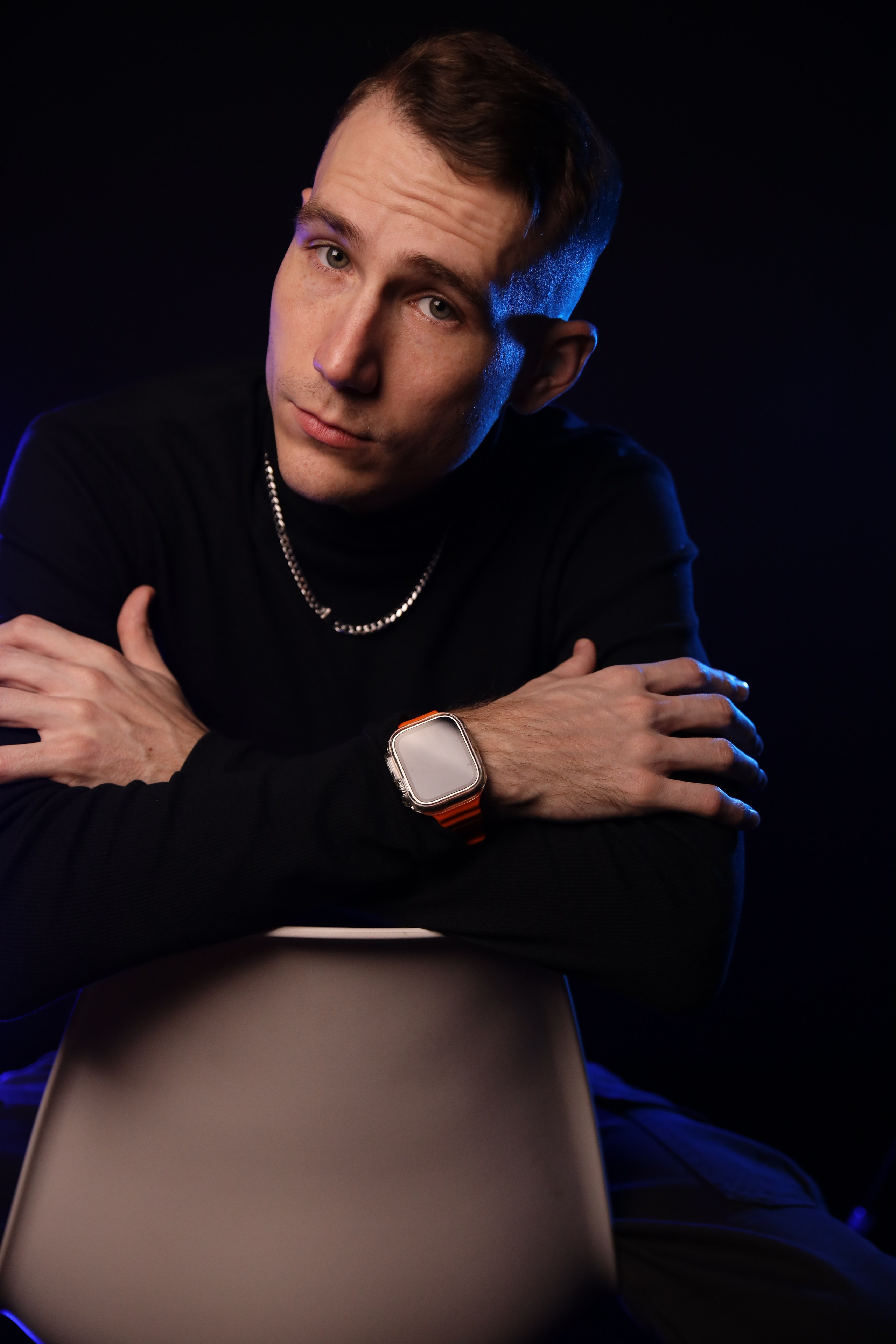 The White hat Alex. Профессиональный фотограф в Воронеже Владислав Крылов