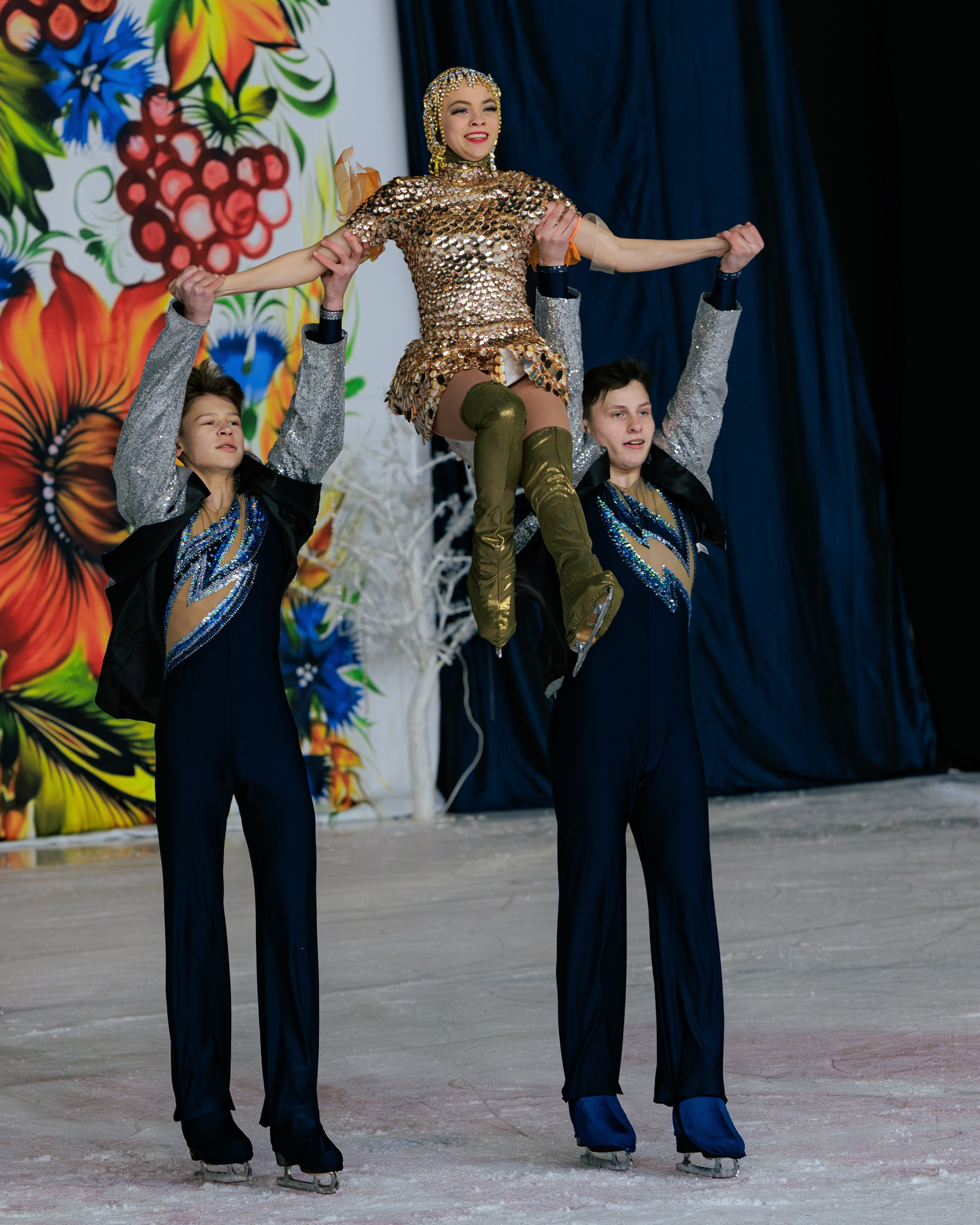 Детский театр на льду «АЛЕКО». Выпускные альбомы и школьный фотограф в Подольске, Троицке, Щербинке, Москве и Московской области
