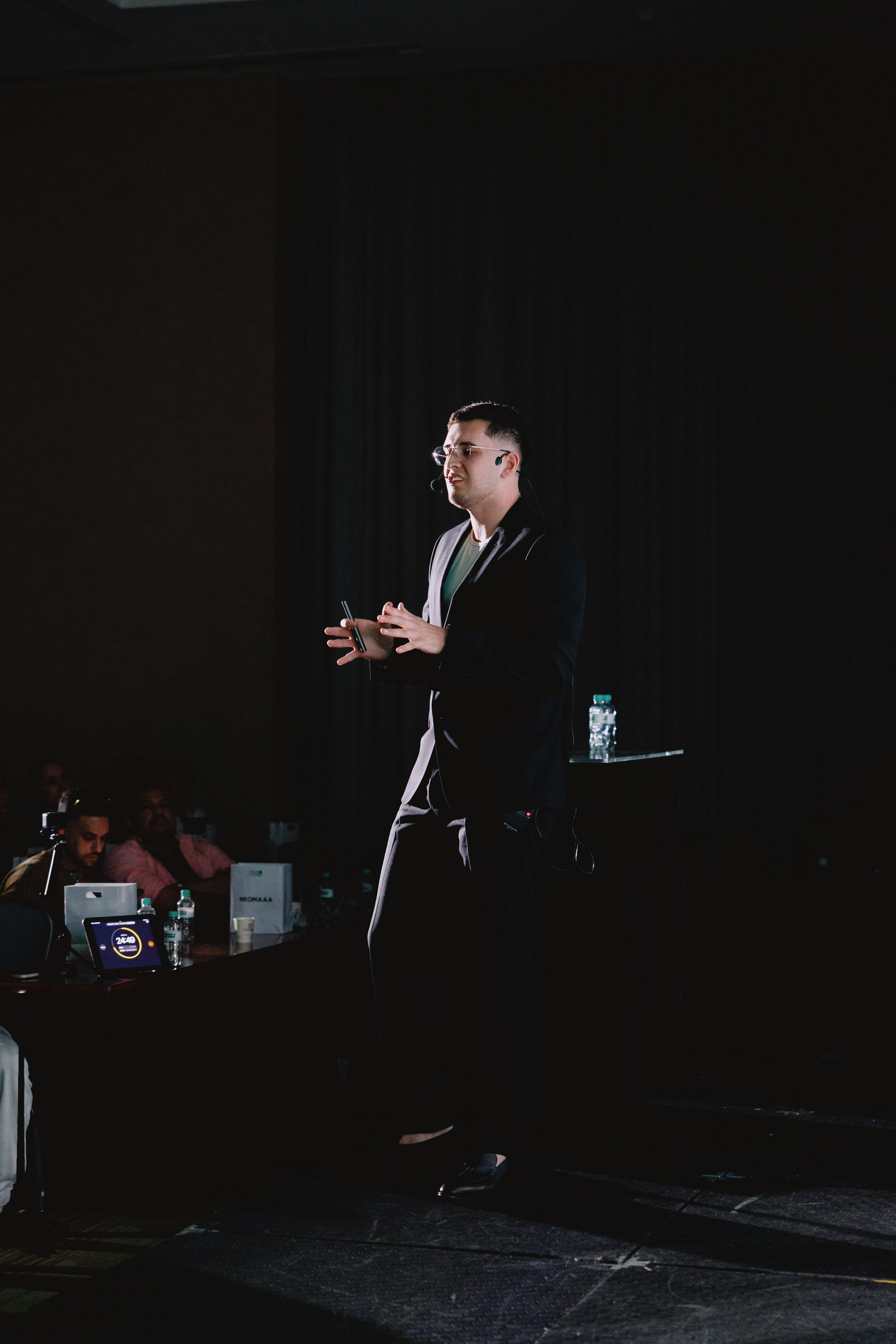 TRADERS DAY By NeomAAA Medellin. NeomAAA Funds Gallery