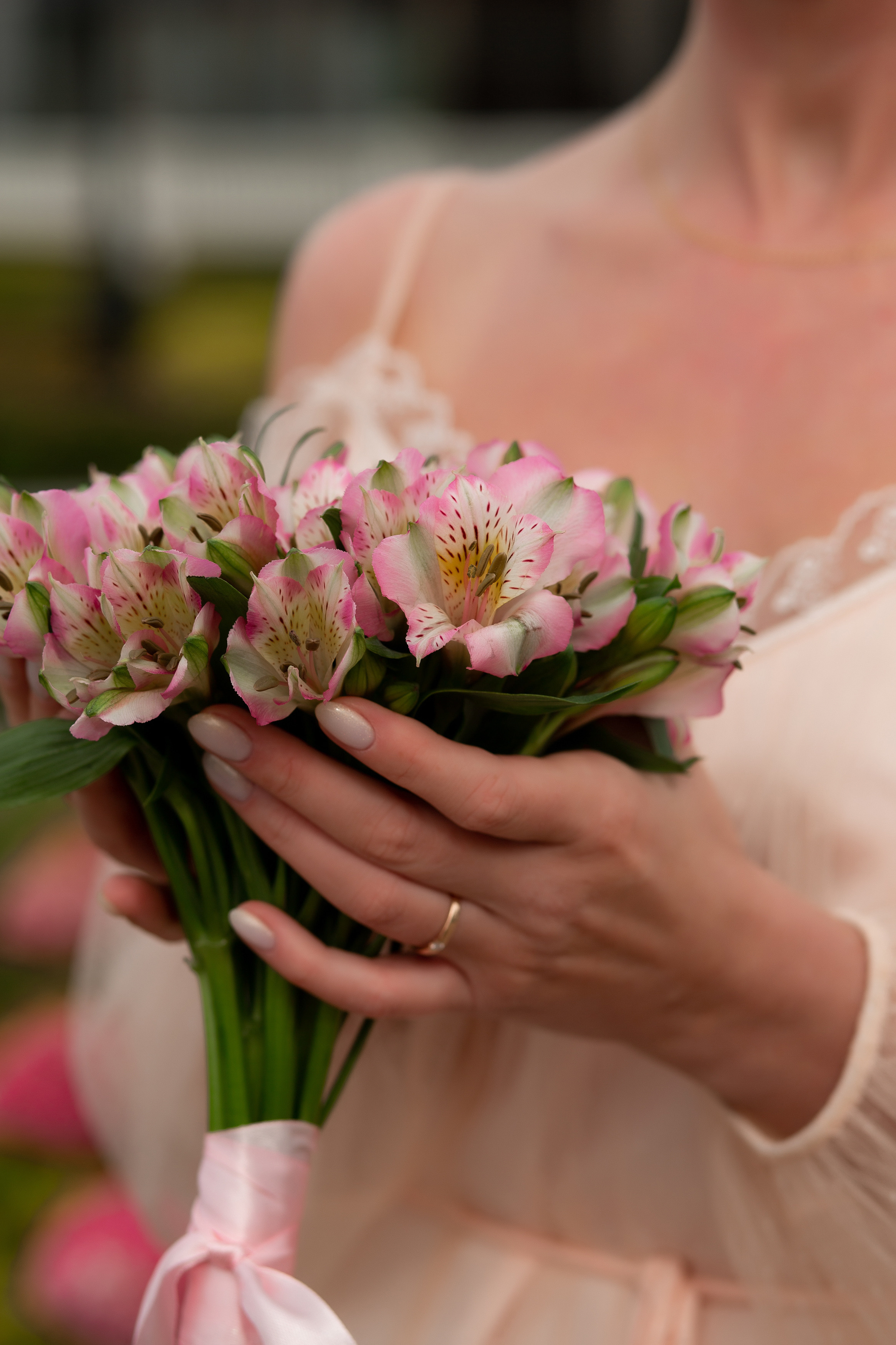 альстермерия свадебный букет красивый маникюр маникюр на свадьбу