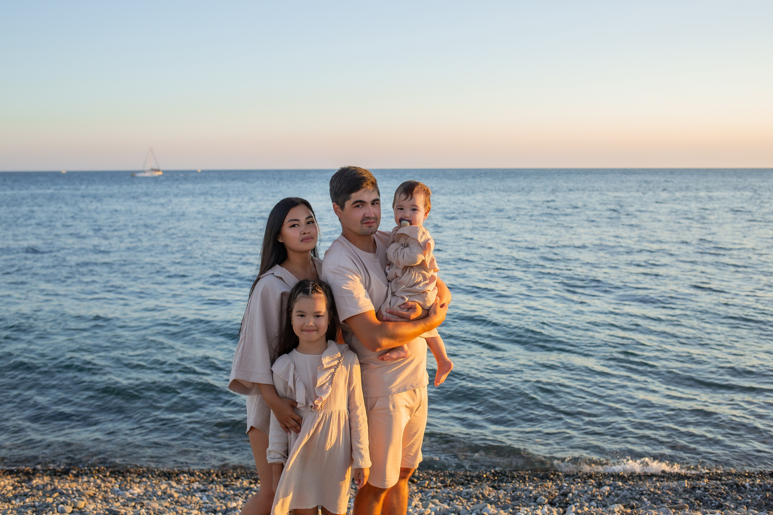 Фотосессия на Имеретинском пляже в Адлере. Фотограф Сочи Адлер. Солькаева Анастасия