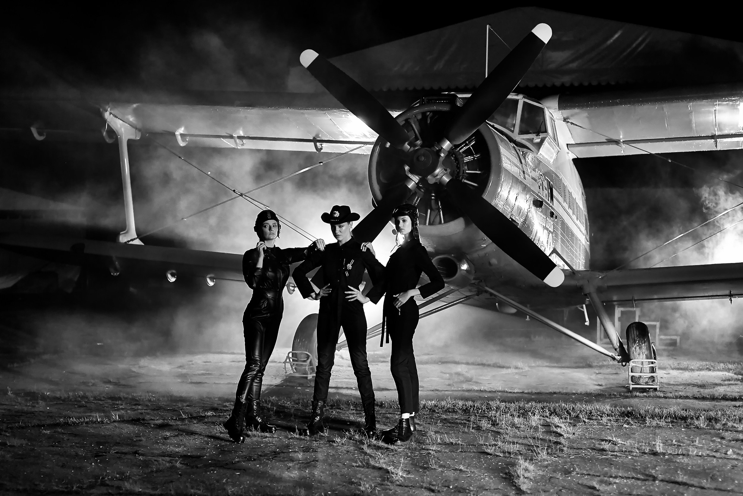 Фотосессия с самолетами-1 г. Ярославль Мастер-класс Михаила Семенова Ярославль