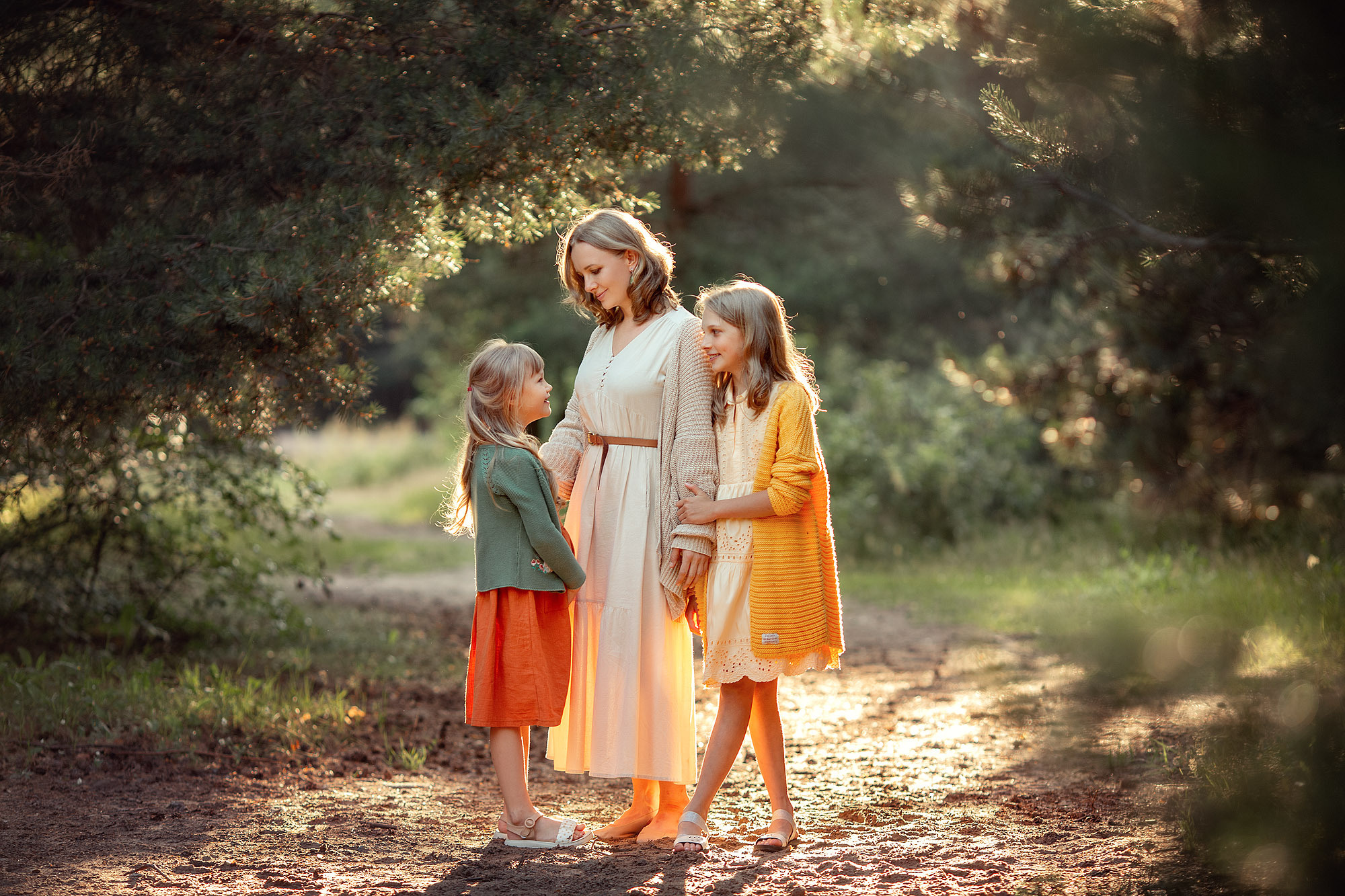 Фотосессия семьи несколько поколений в сосновом бору. Tatyana Nadezhdina Family photographer