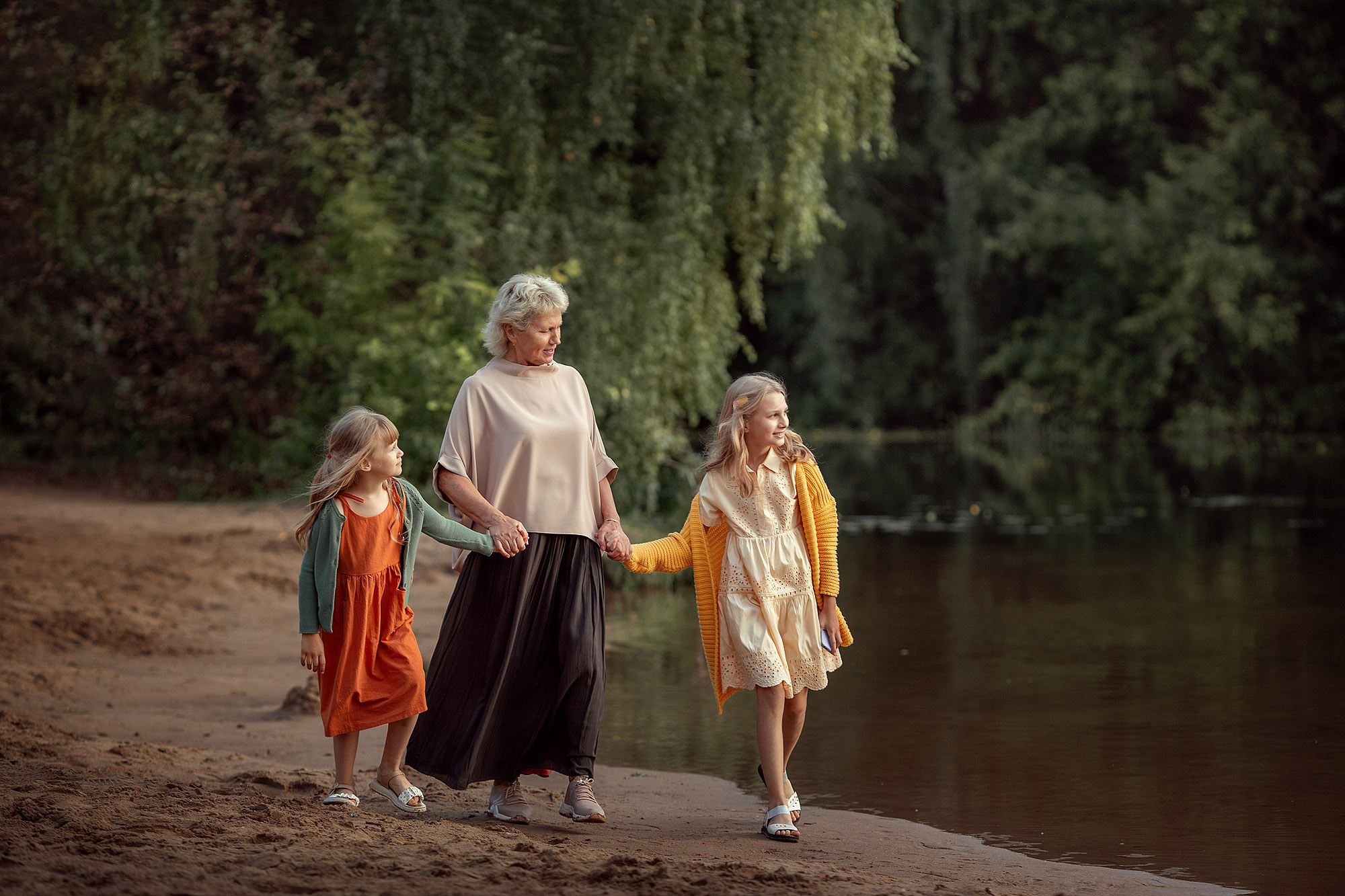 Фотосессия семьи несколько поколений в сосновом бору. Tatyana Nadezhdina Family photographer