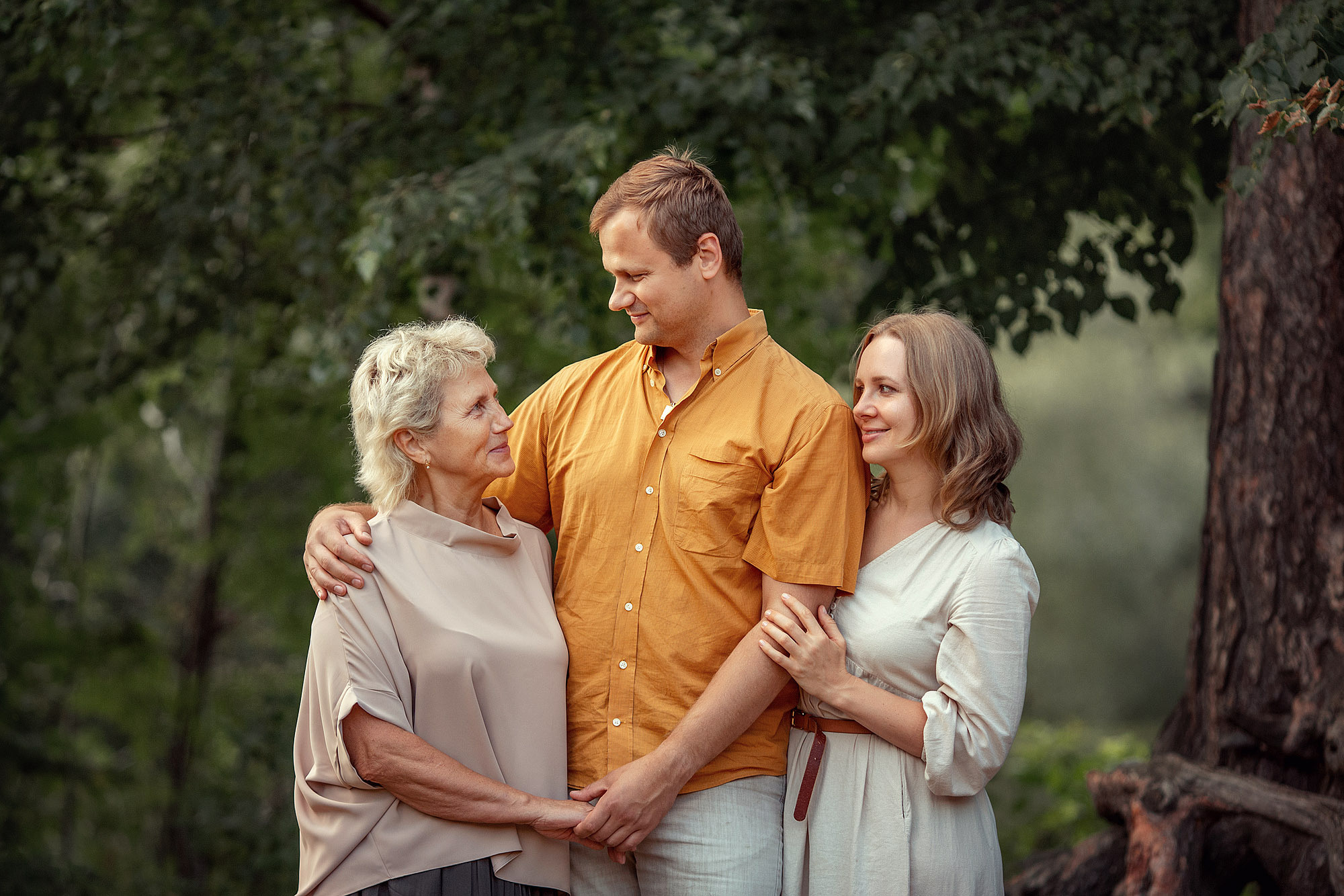 Фотосессия семьи несколько поколений в сосновом бору. Tatyana Nadezhdina Family photographer