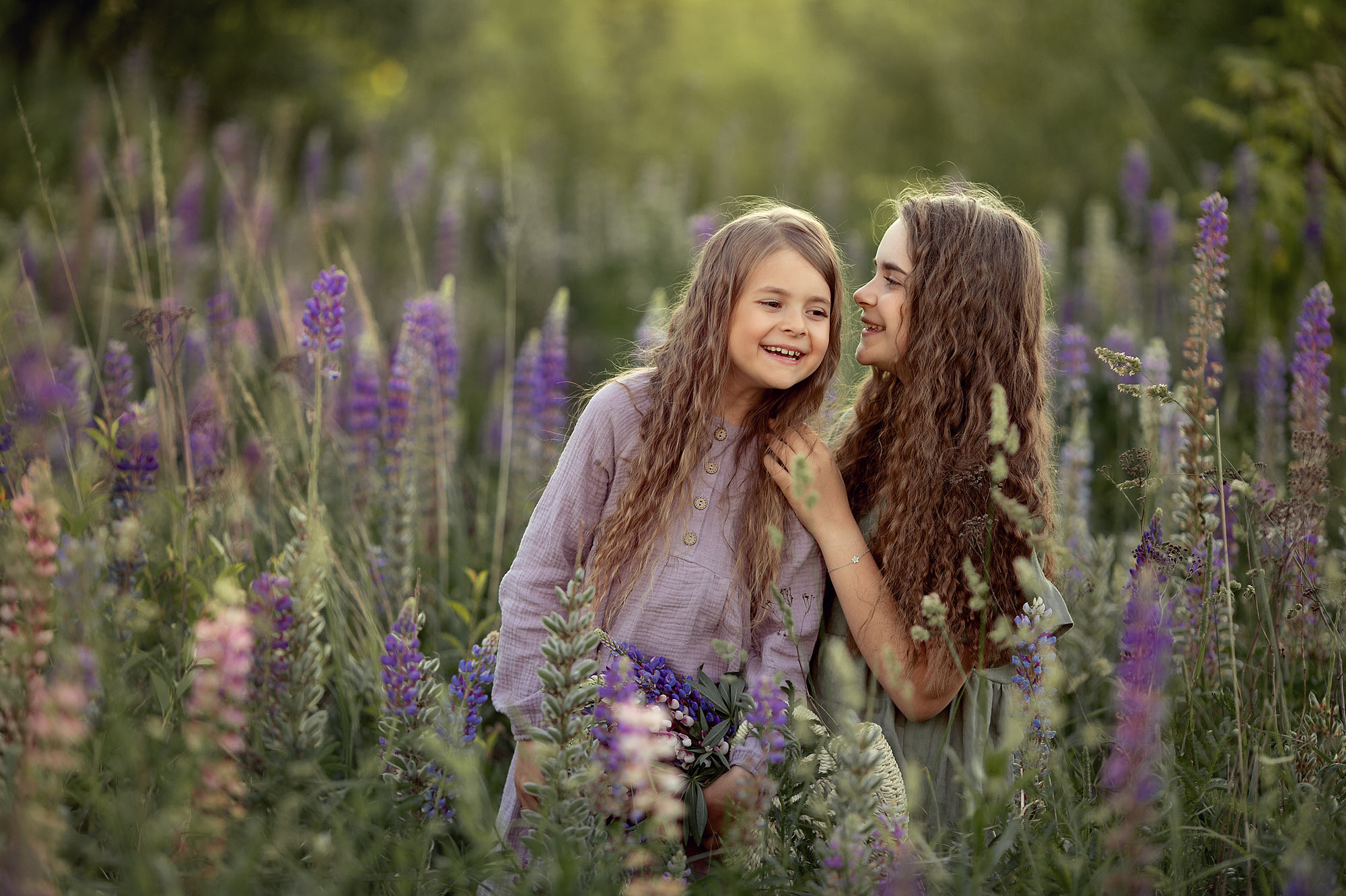 Семейная Фотосессия в люпином поле. Семейный фотограф Татьяна Надеждина | Москва, Московская область, Ярославль