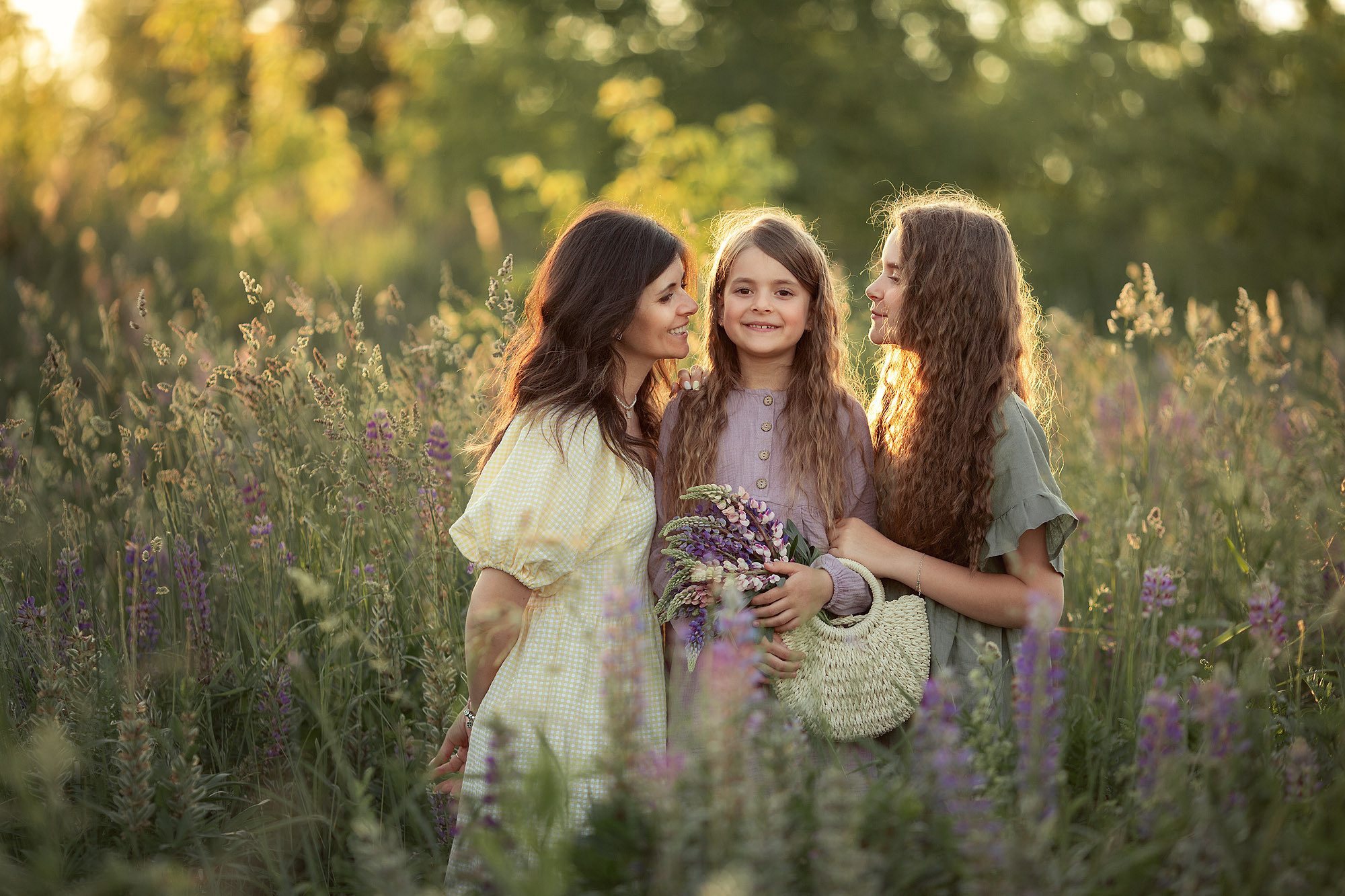 Семейная Фотосессия в люпином поле. Семейный фотограф Татьяна Надеждина | Москва, Московская область, Ярославль