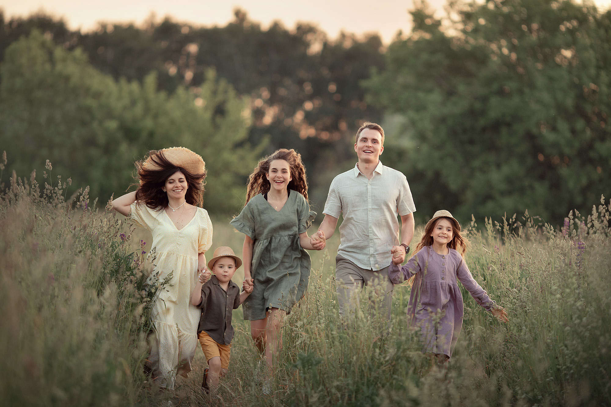 Семейная Фотосессия в люпином поле. Семейный фотограф Татьяна Надеждина | Москва, Московская область, Ярославль