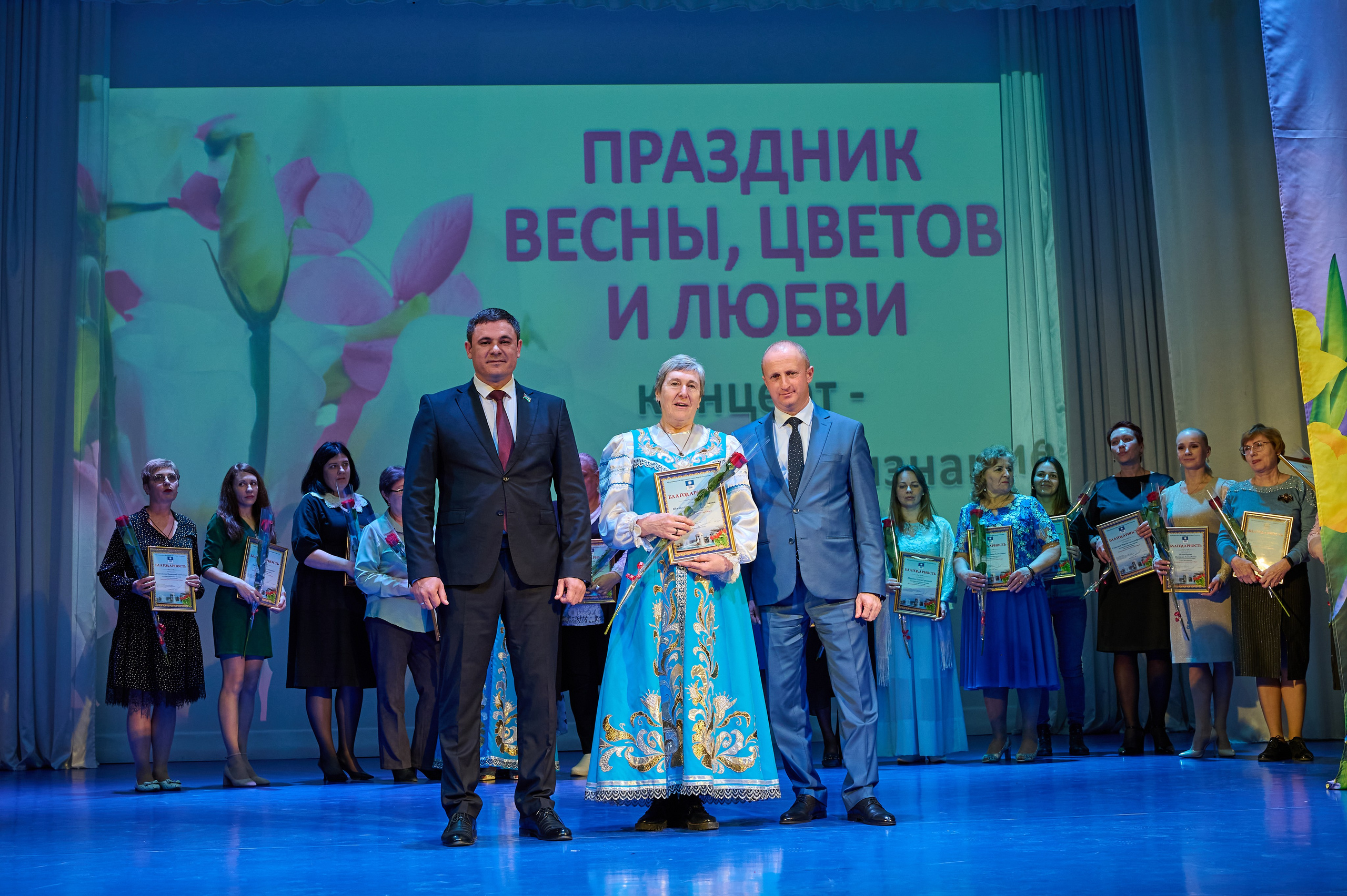 8 марта Марьина роща. Жизнь курорта Кабардинка в фотографиях