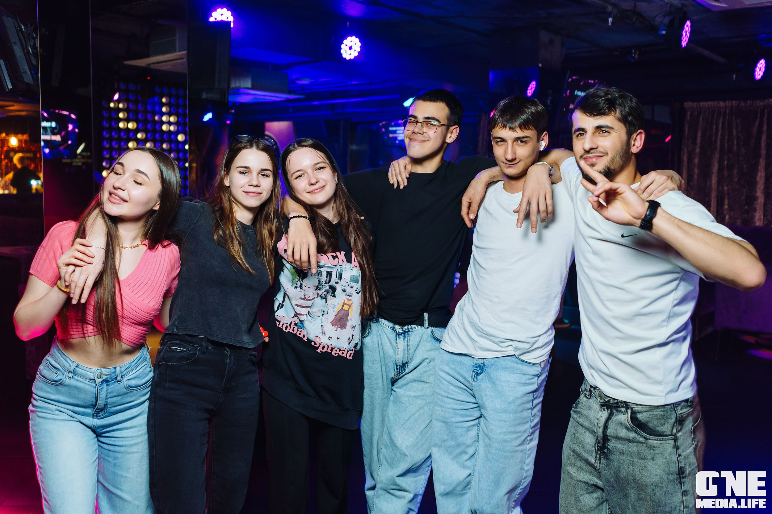 Фоторепортаж из караоке-клуба Эйфория. One Media Life: фоторепортажи, фотоотчеты с мероприятий и заведений