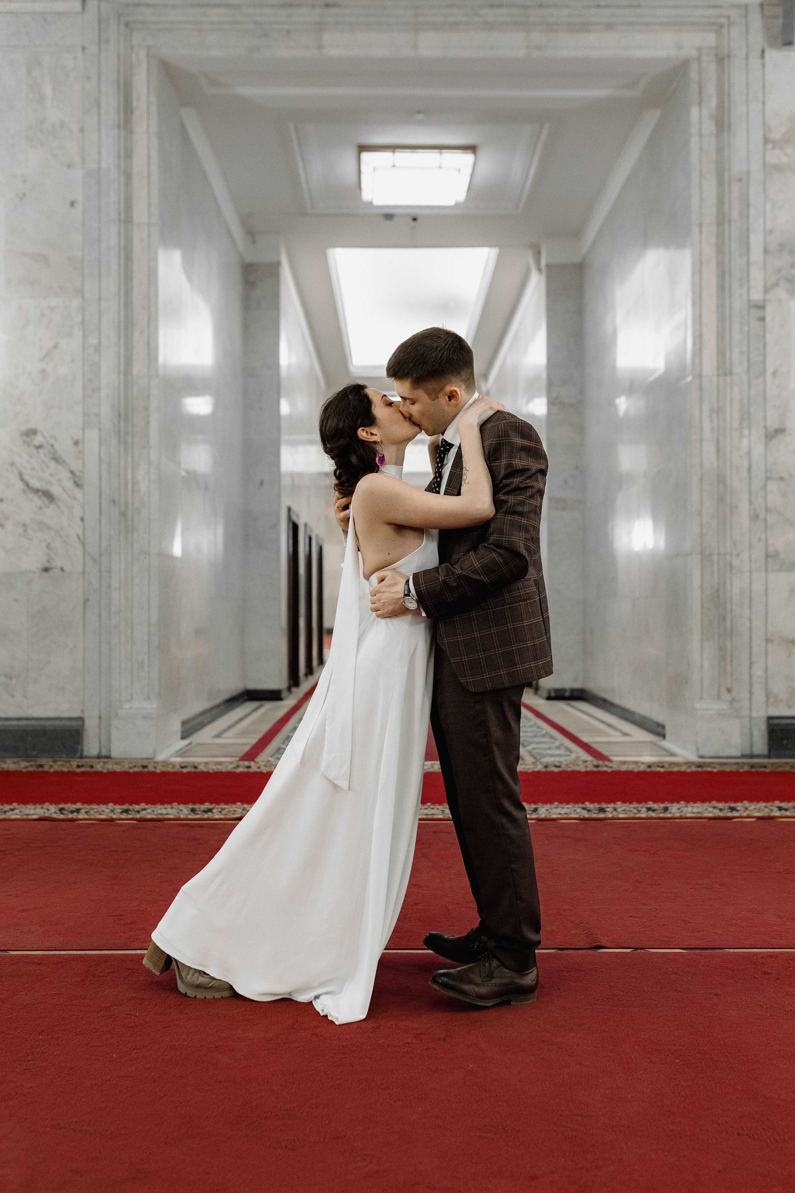 Свадебная фотосъёмка. Грибоедовский ЗАГС, МГУ. Портретный и семейный фотограф в Москве Мария Рослякова