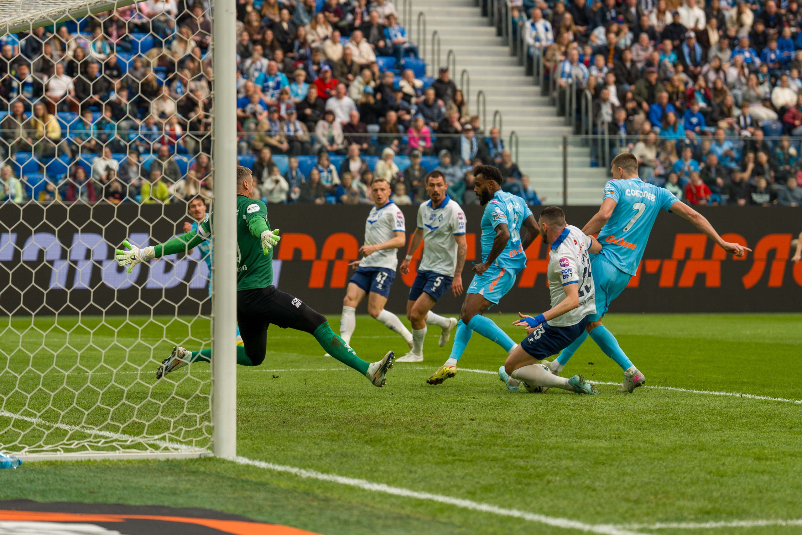 Зенит — Крылья Советов, 23-й тур РПЛ: репортажная съёмка на Газпром Арене | Антон Гауф, спортивный фотограф Санкт-Петербург. Спортивный фотограф в Санкт-Петербурге | Антон Гауф