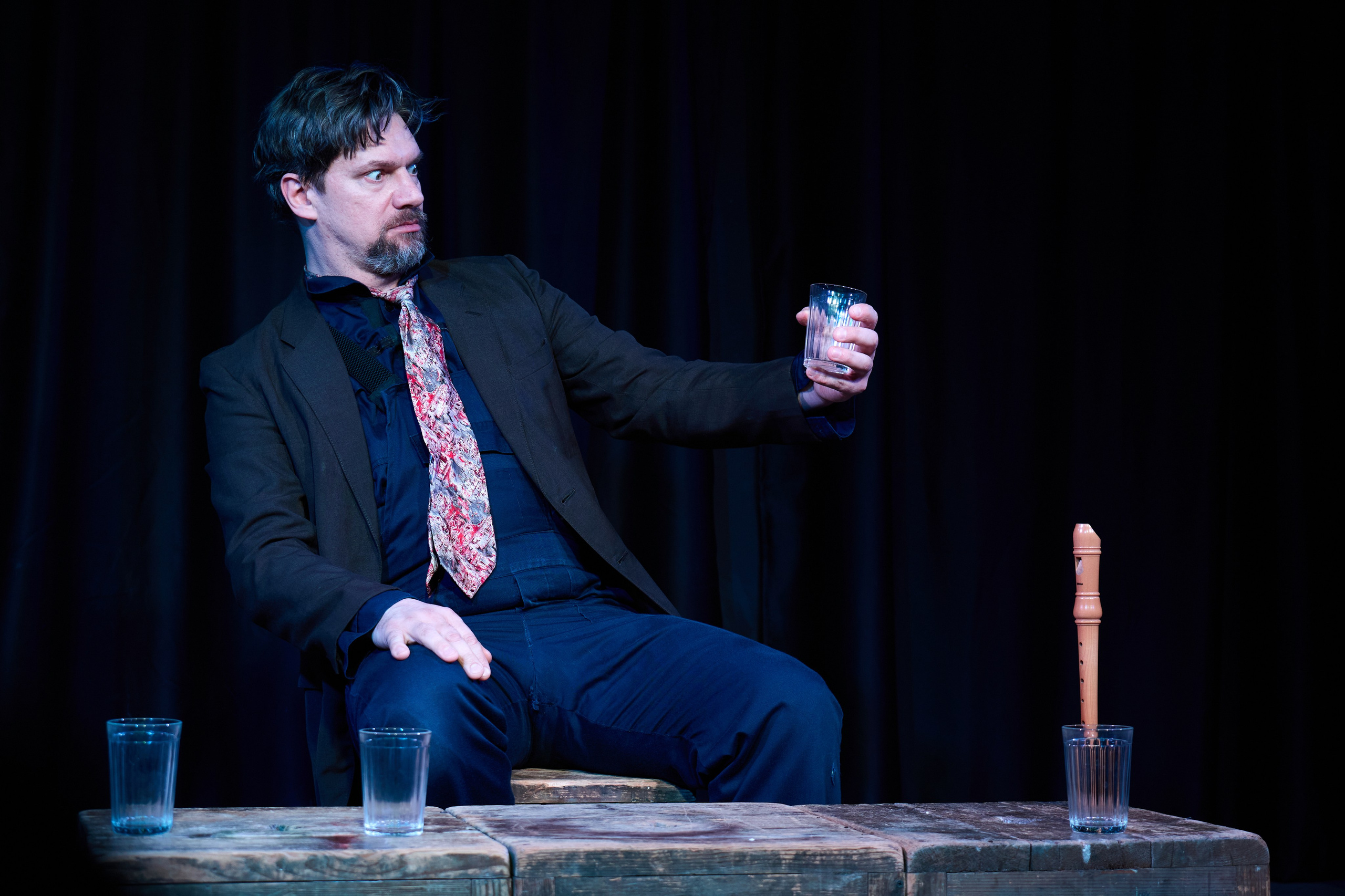 Театральный фотограф СПб актер на сцене репортаж из театра или спектакля.