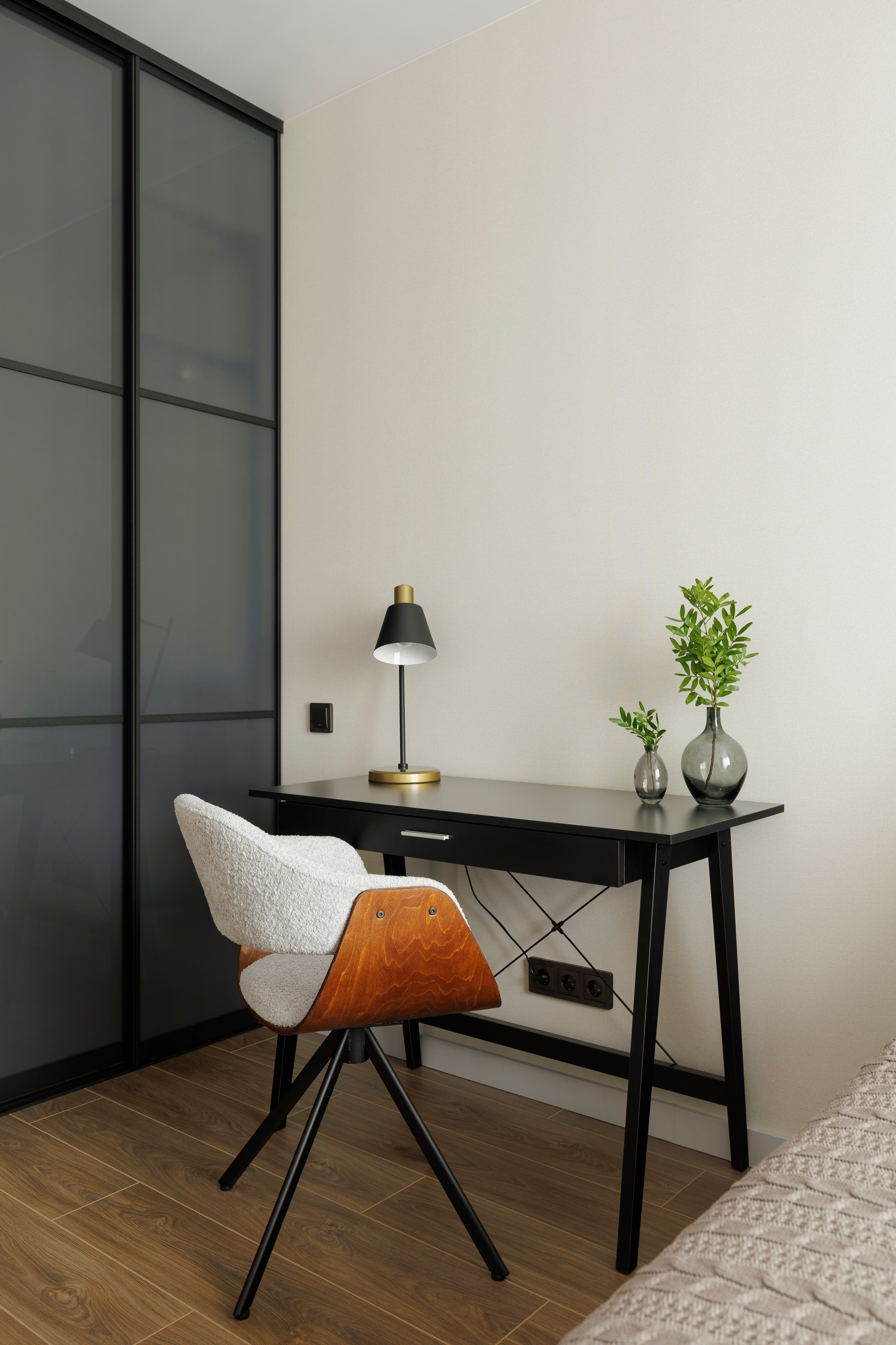 Фотограф интерьера, мебели и портрета в Санкт-Петербурге