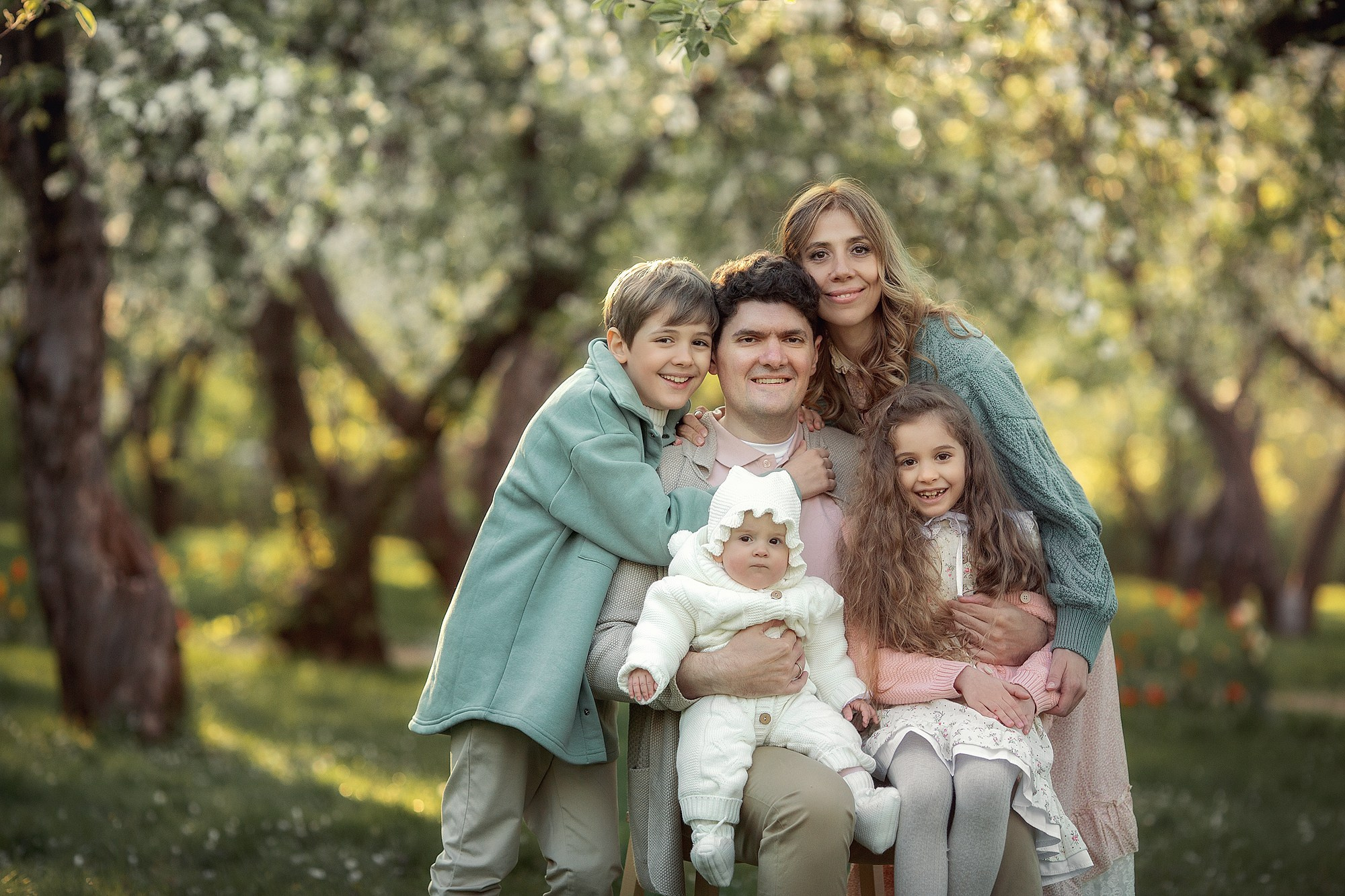 Семейная Фотосессия в цветущем яблоневом саду. Tatyana Nadezhdina Family photographer