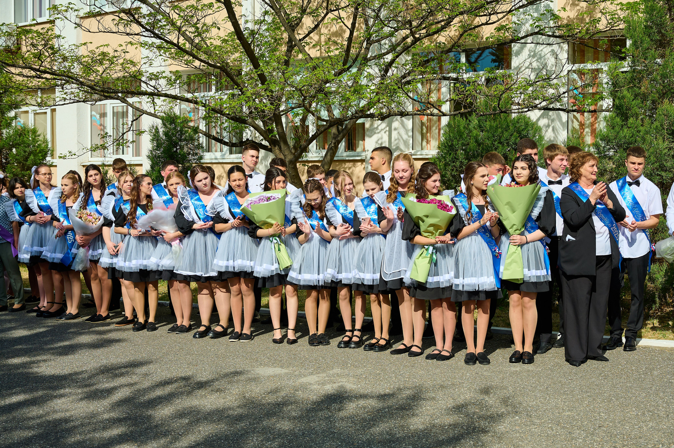 Последний звонок 2025. Жизнь курорта Кабардинка в фотографиях