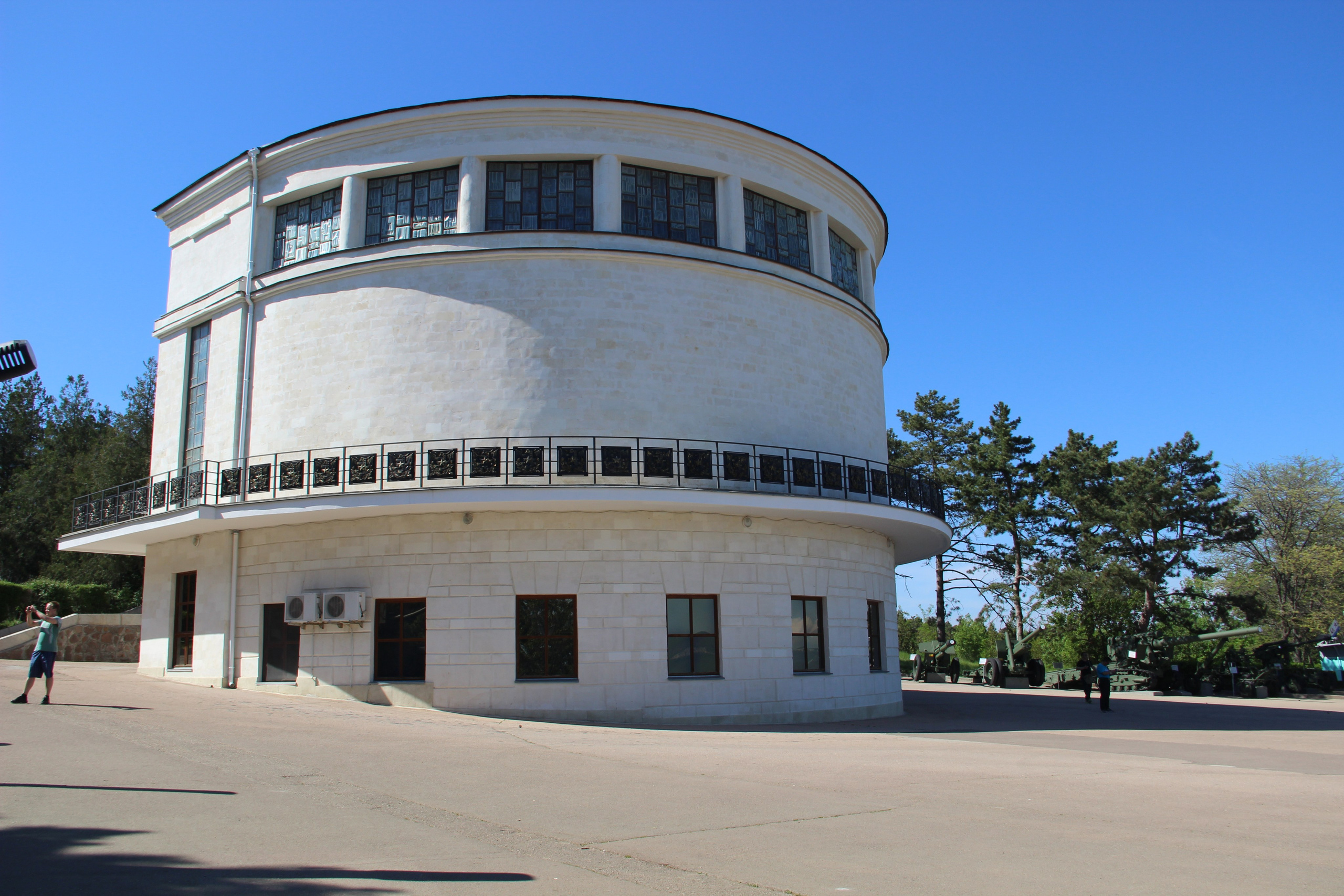 Музеи Севастополя, что посмотреть в Севастополе, экскурсии по Севастополю. Профессиональная фотосъемка в Крыму. Натуральные эмоции и живые кадры. Забронируйте дату прямо сейчас!