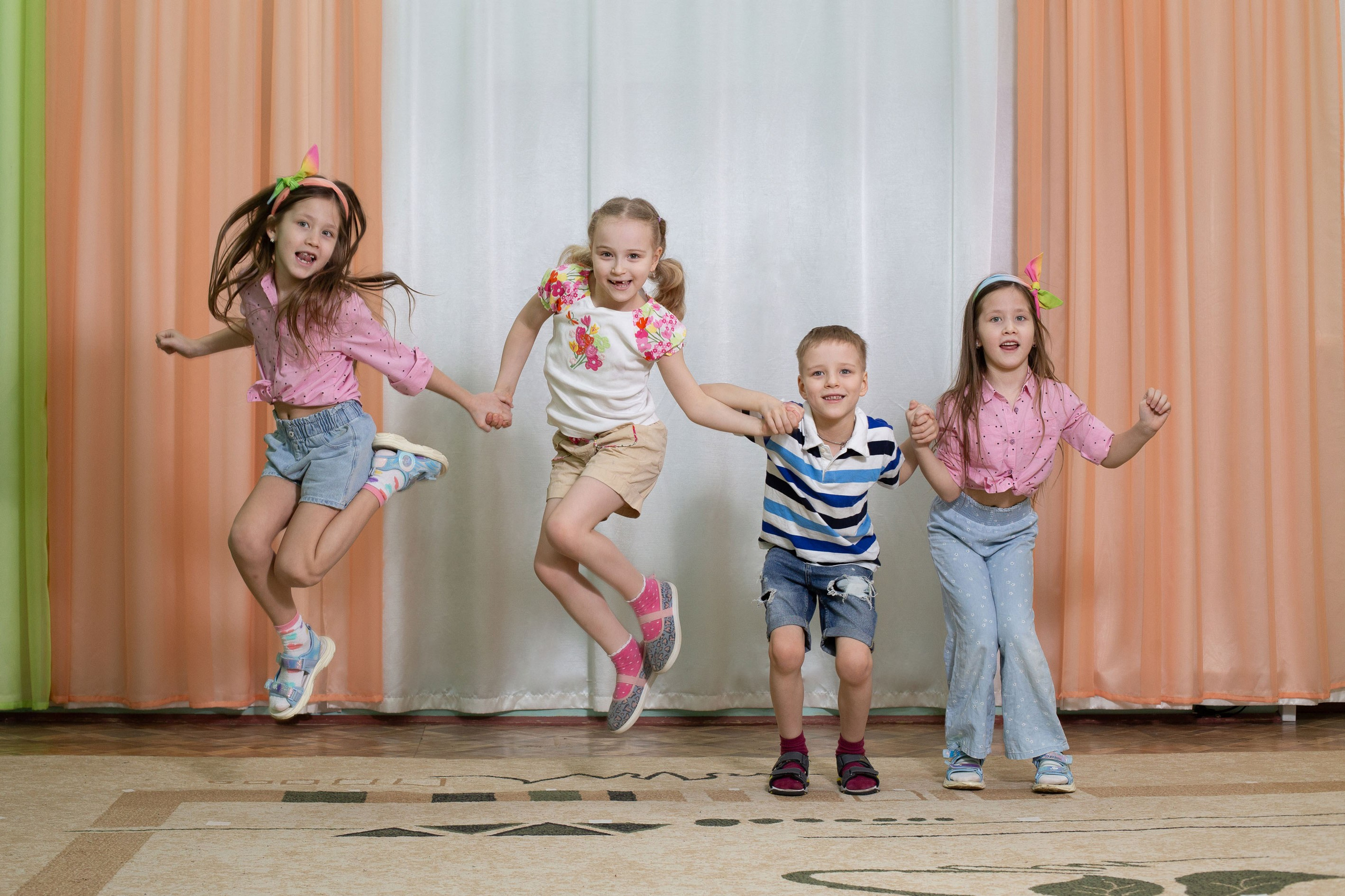 Выпускной альбом в Реутово для школ и детских садов