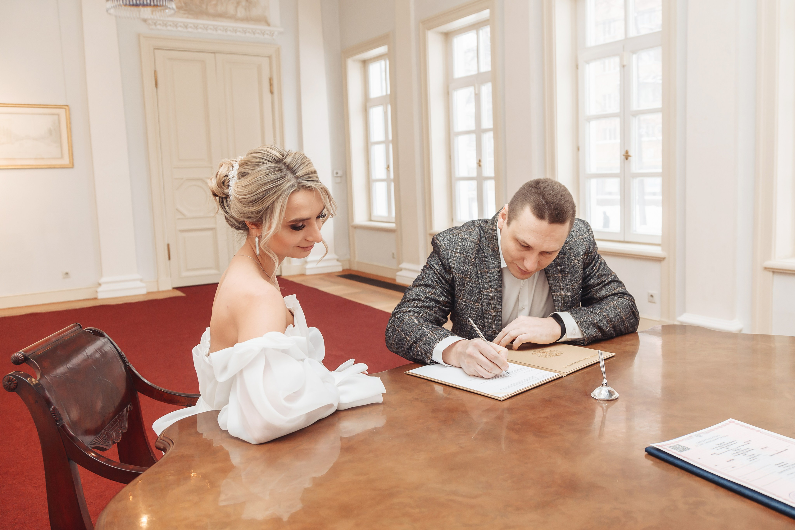 регистрация брака в усадьбе муравьёвых апостолов, фотосессия жениха и невесты, стоимость свадебного фотографа