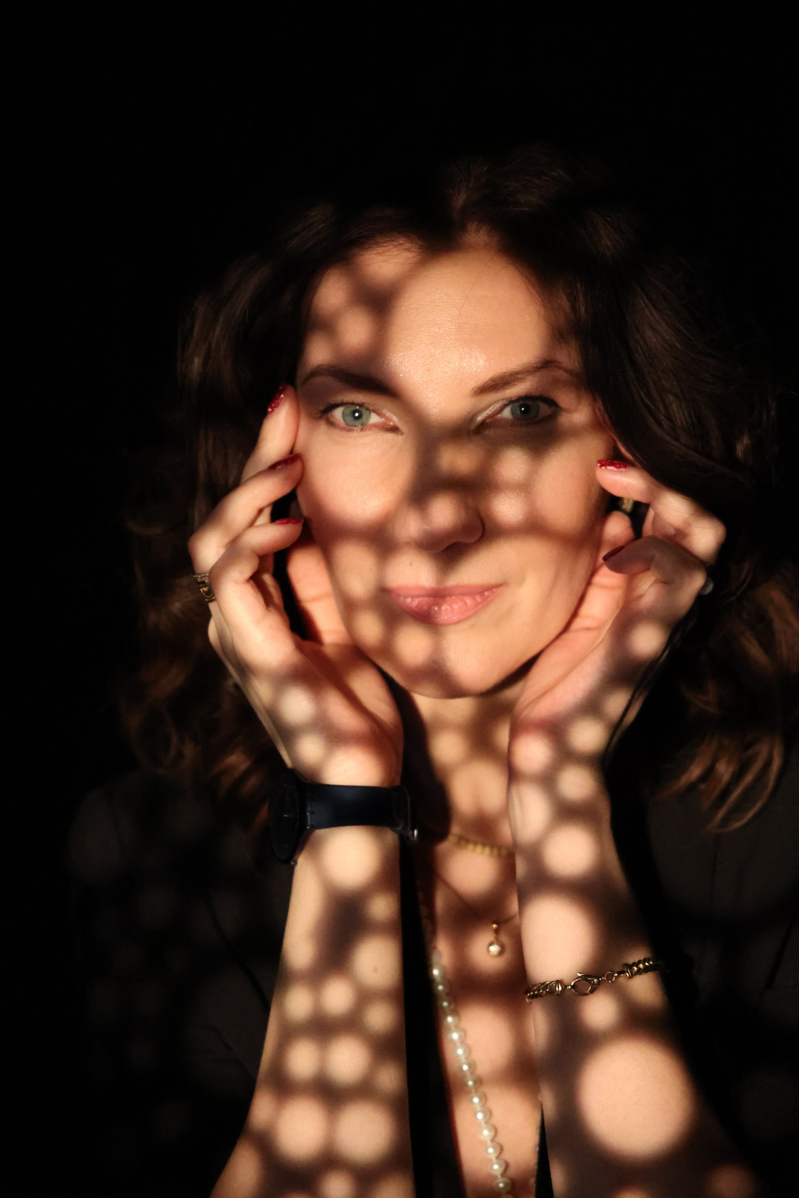 Фотограф Жуковский, фотоуслуги в жуковском , Фотосессии, студийная съёмка, студийный портрет, студийный фотограф, детский фотограф, уличная фотопрогулка, репортажная съёмка, съёмки для маркетплейс, свадебный фотограф, свадебная фотосессия, церковная съёмка, церковный фотограф, съёмка крещения, фотограф на крестины, съёмка венчания, фотосессия беременности , фотограф на выписку из род. дома, фотограф в школу, фотограф в детский сад, арт фотограф, предметная съёмка, предметный фотограф, фотограф на день рождения, фотограф на детский праздник, осенняя фотосессия, деловая фотосессия, портфолио, бьюти фотограф, фотограф автотранспорта, съёмка недвижимости, пейзажная съёмка, коммерческий фотограф, новогодняя фотосессия, эмоциональный портрет, фуд фотограф, фотограф анималист, уличный фотограф, домашняя фотосессия, косплей, модели, ню, пейзажный фотограф, фотосъёмка архитектуры, ретушь, обработка фотографий, фотосъёмка новорожденных Фотограф Татьяна Марсуверских