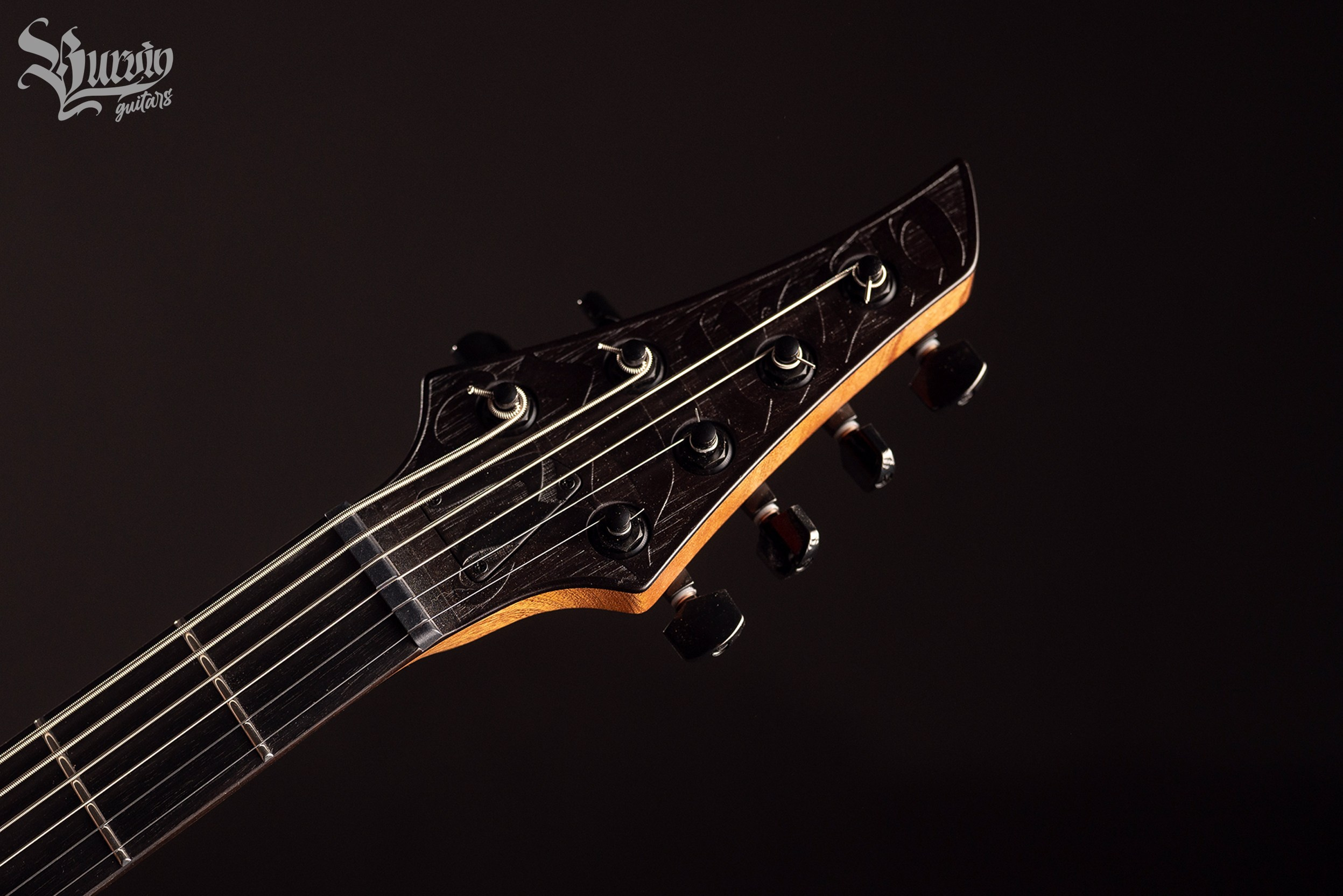 045 ZLAYA SOBAKA. Master of making guitars and basses to order