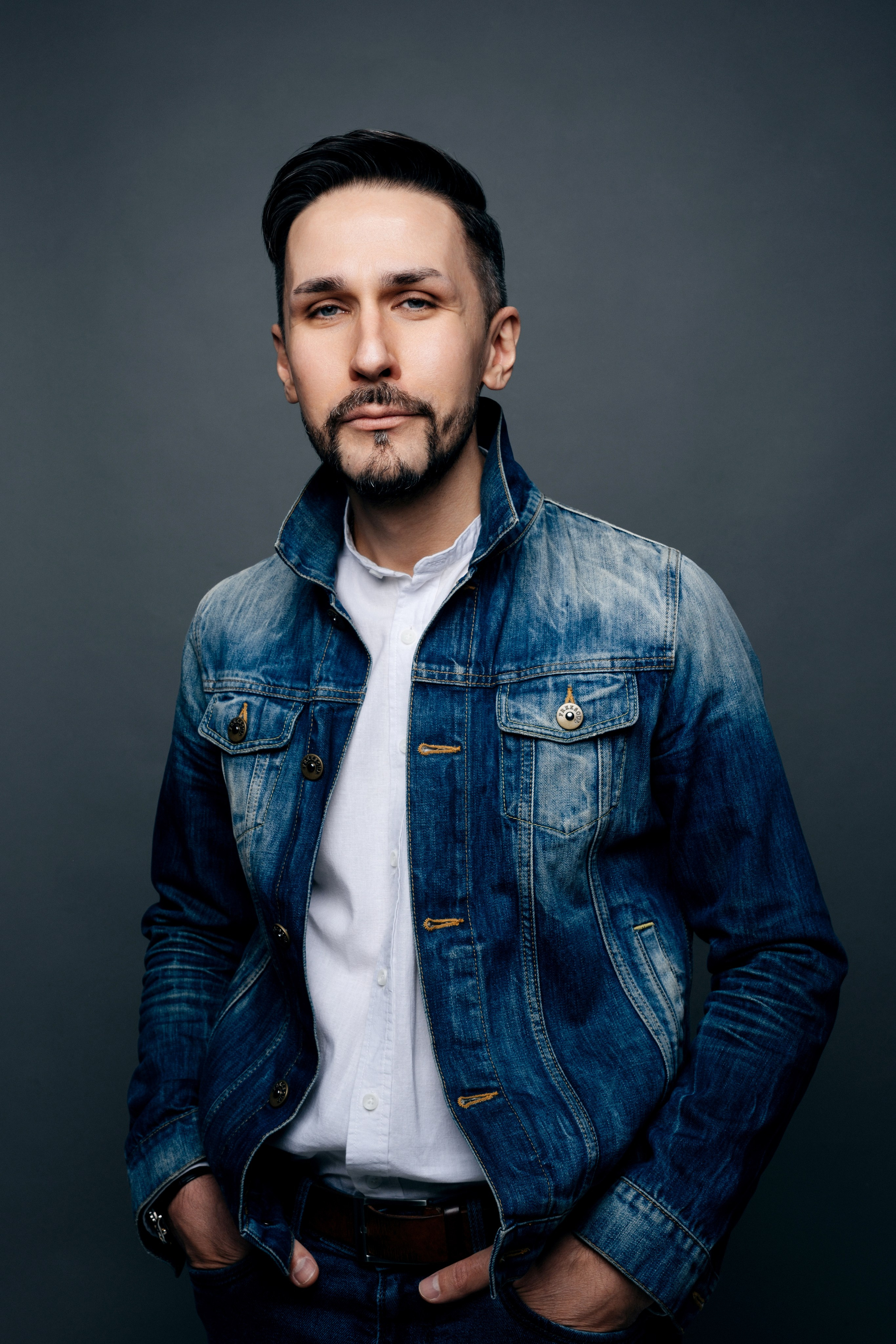 Андрей Ворновский, Журналист, радио и телеведущий. Официальный голос крупных городских мероприятий. Фотограф и видеограф Анна Жагорина