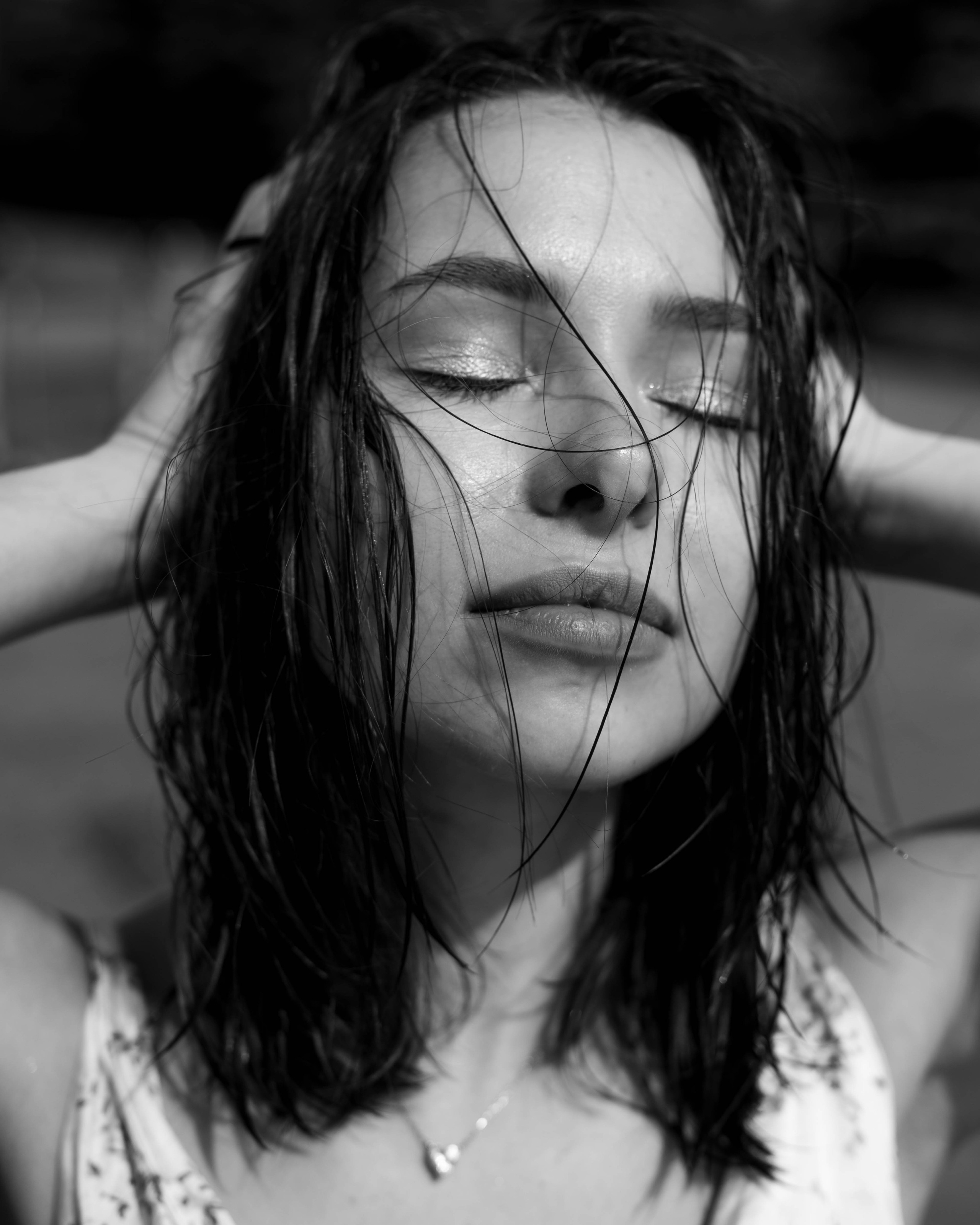 Оля. Женский фотограф. Создатель украшений ручной работы. Модель