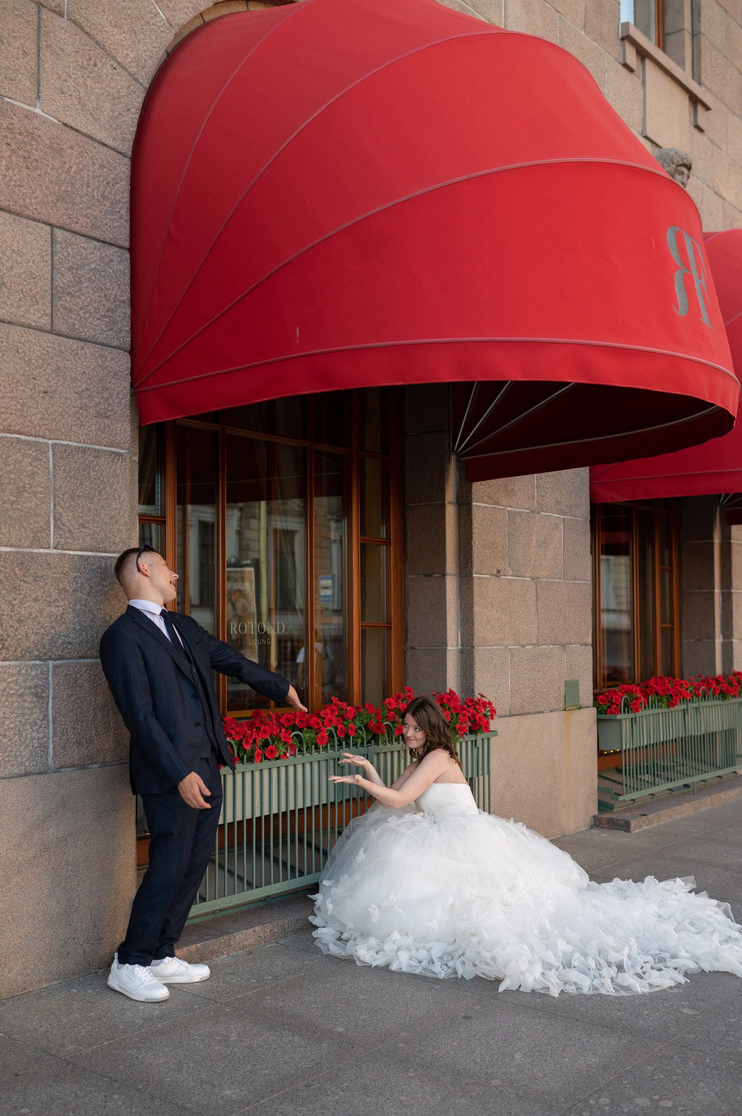 Зажигательная и динамичная свадебная фотосессия Анастасии и Максима. Портретный, семейный и свадебный фотограф в Санкт-Петербурге и в Пушкине Ширяев Денис