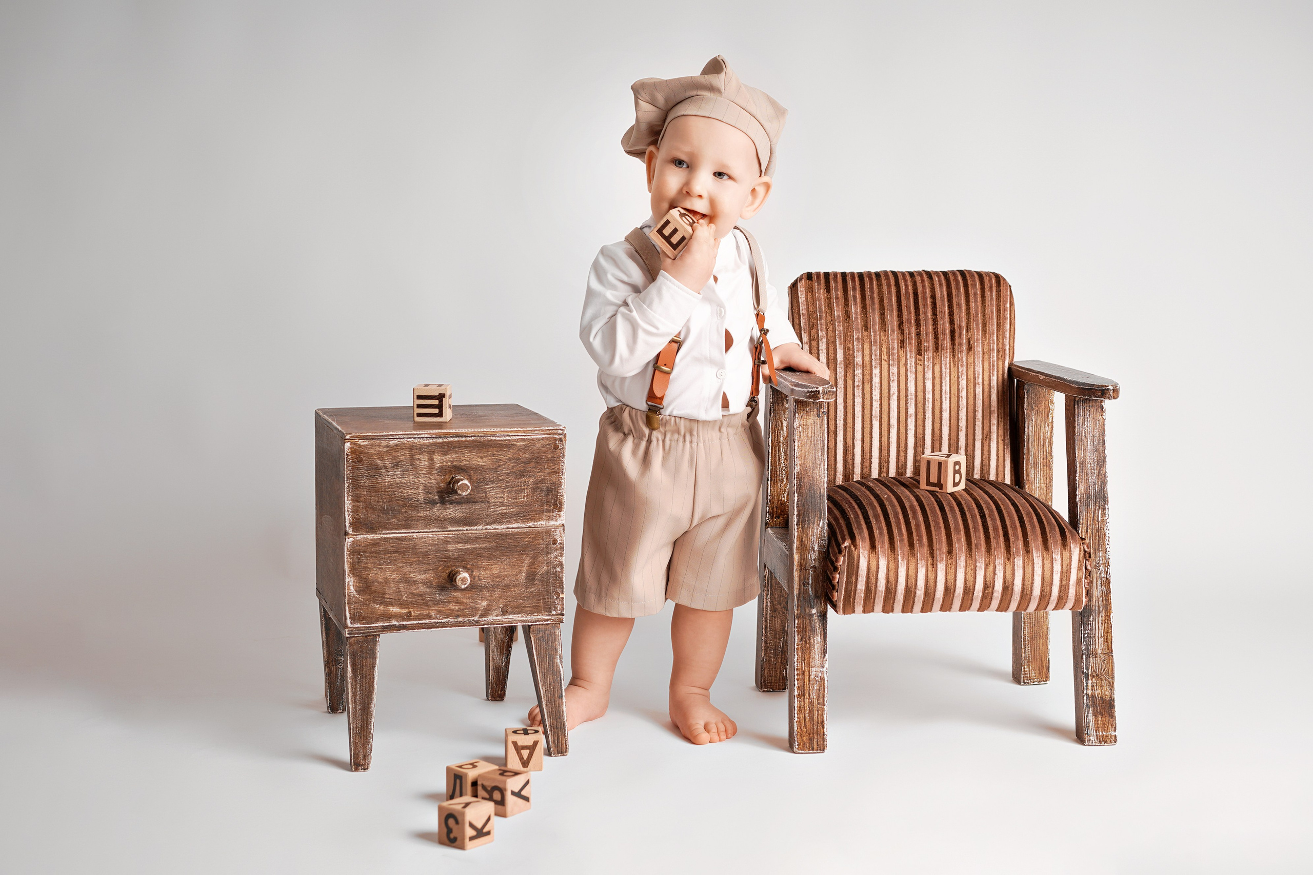 ГОДИК В РЕТРО СТИЛЕ. Фотограф новорожденных беременных в Тюмени Ткачук Татьяна