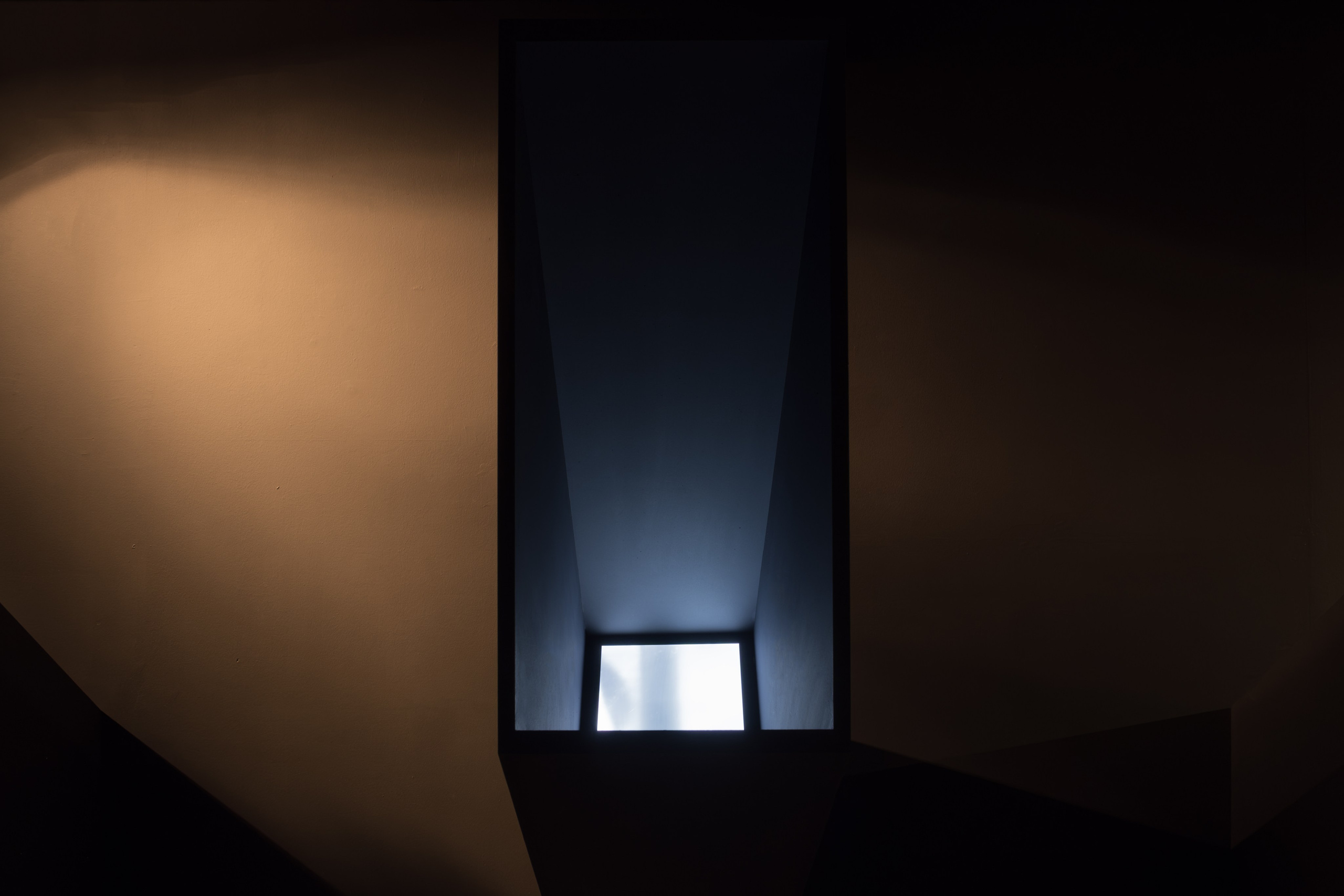 Нежные бабы. Что мне делать, чтобы земля оставалась на месте. Художественная группа «Нежные Бабы»