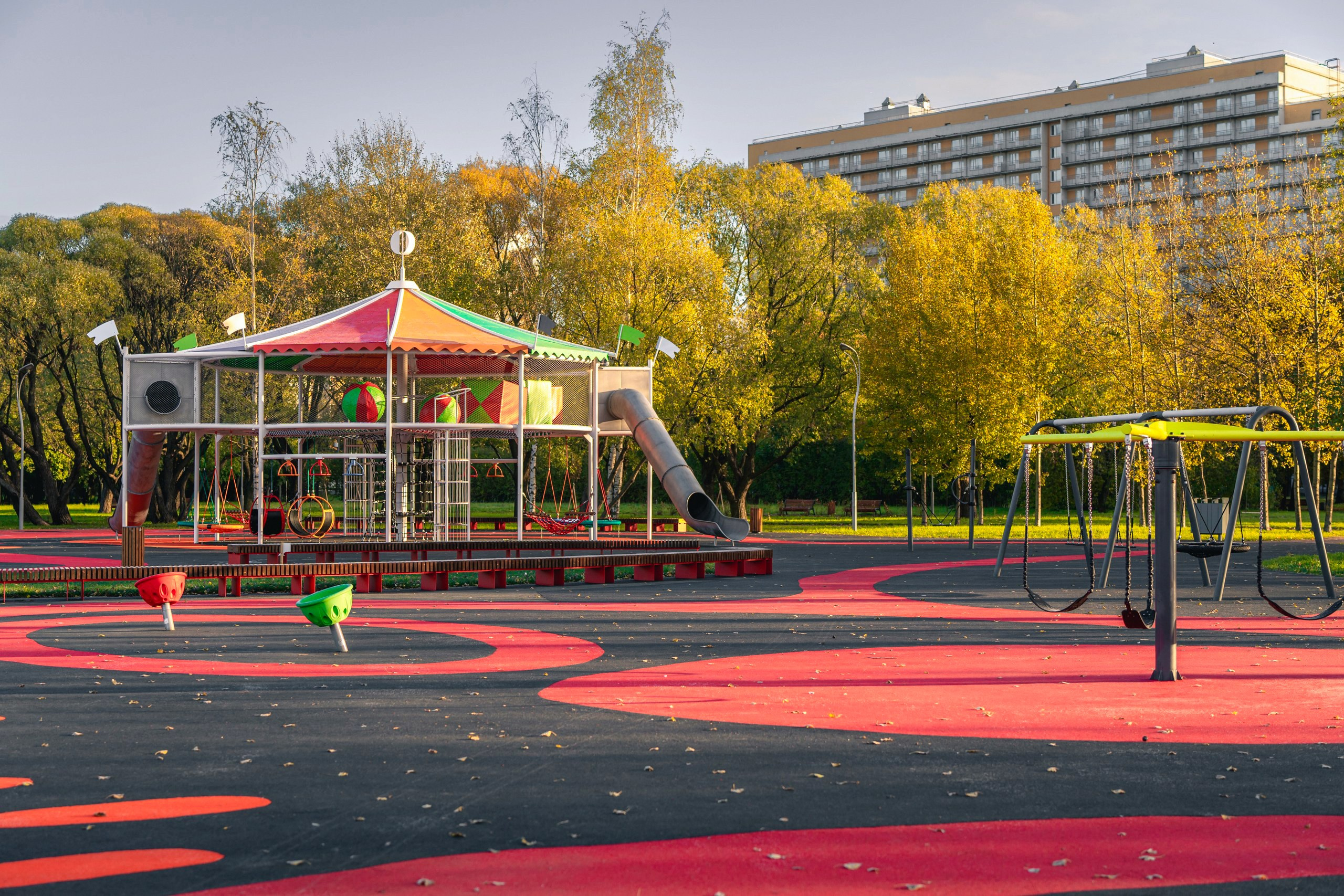 Детская площадка в Парке Авиаторов. Святослав Буньков | фотограф