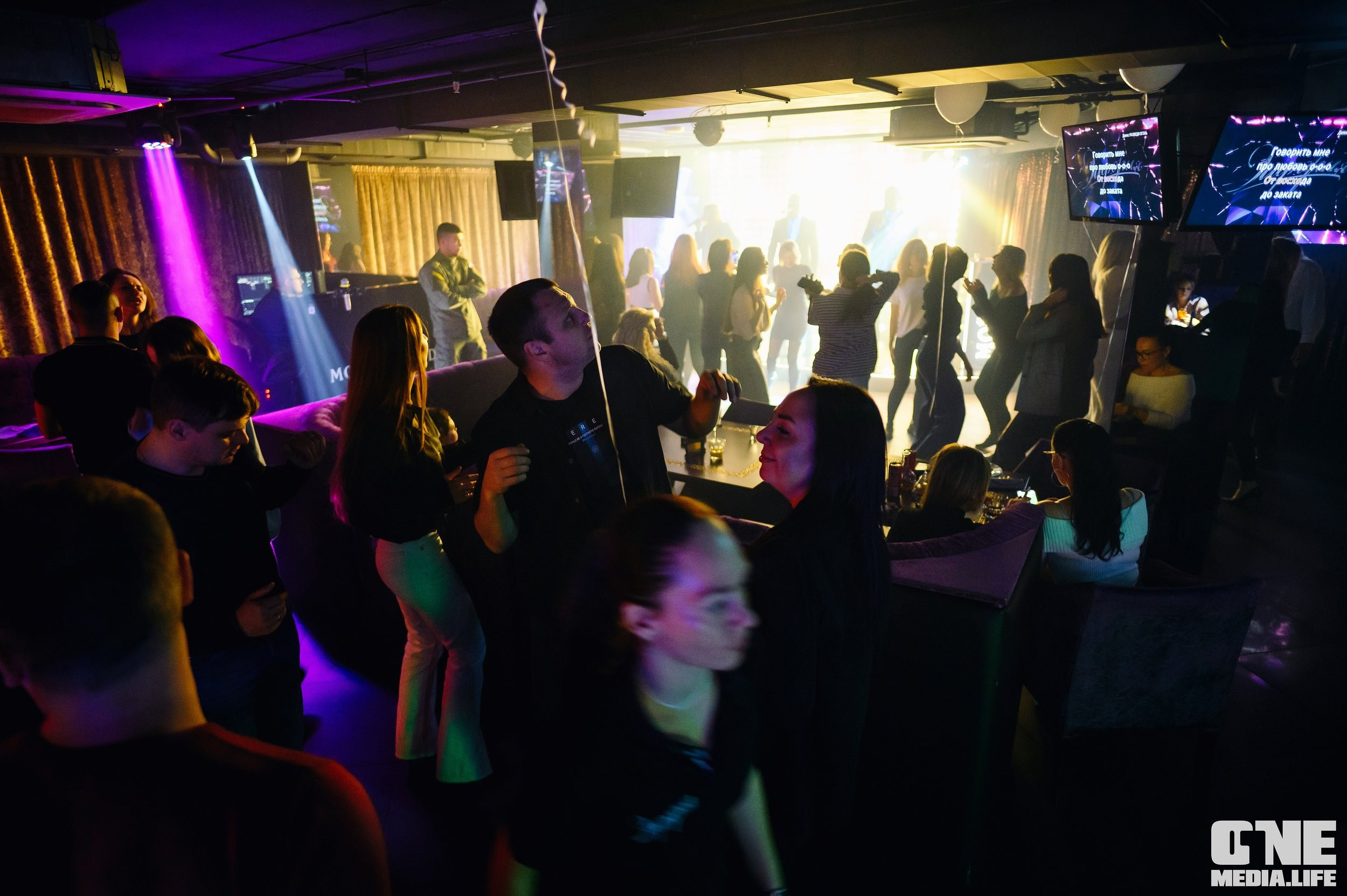 Фоторепортаж из караоке-клуба Эйфория. One Media Life: фоторепортажи, фотоотчеты с мероприятий и заведений