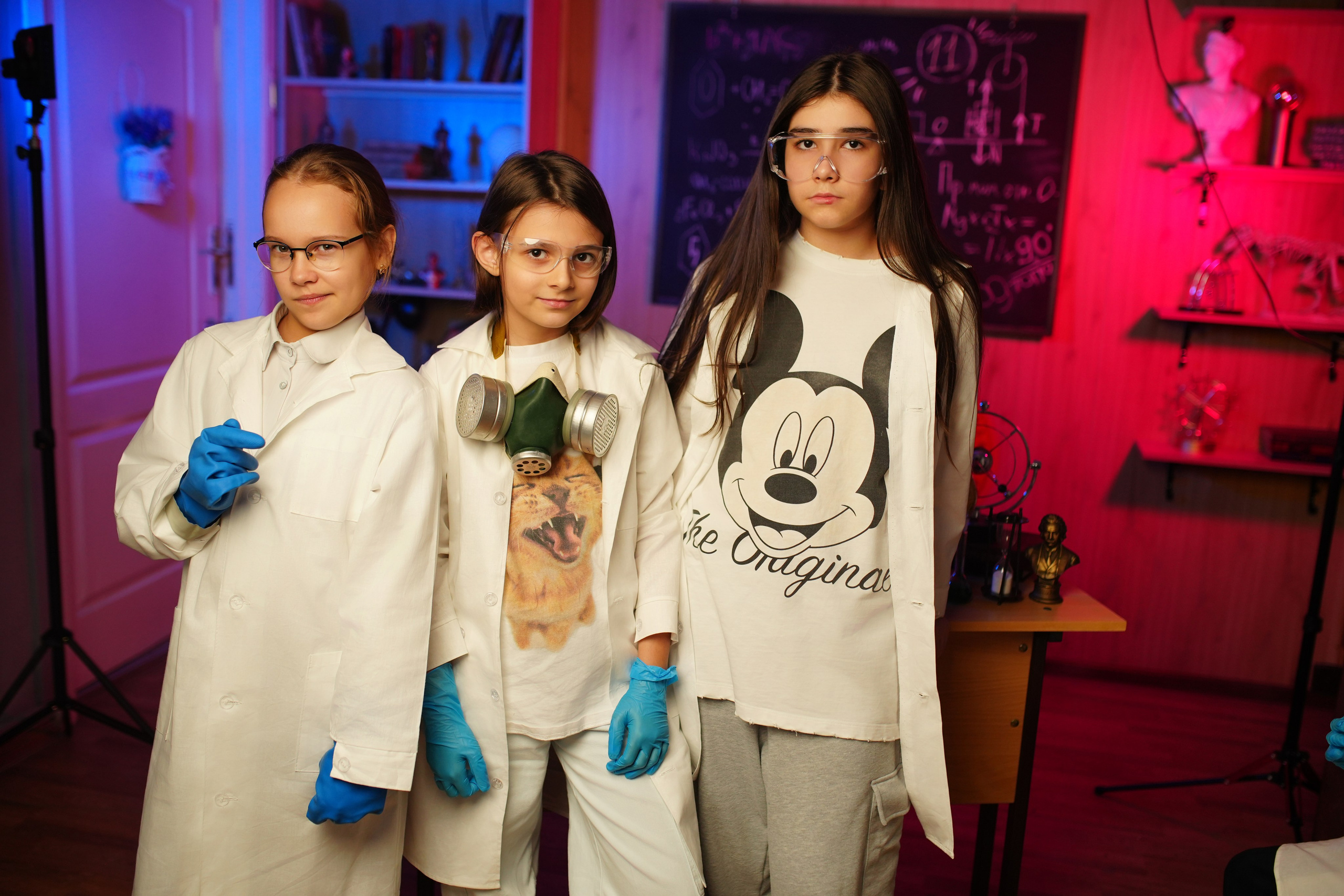 Фотосессия в стиле «Химики». GOTRA — выпускные альбомы в Тюмени