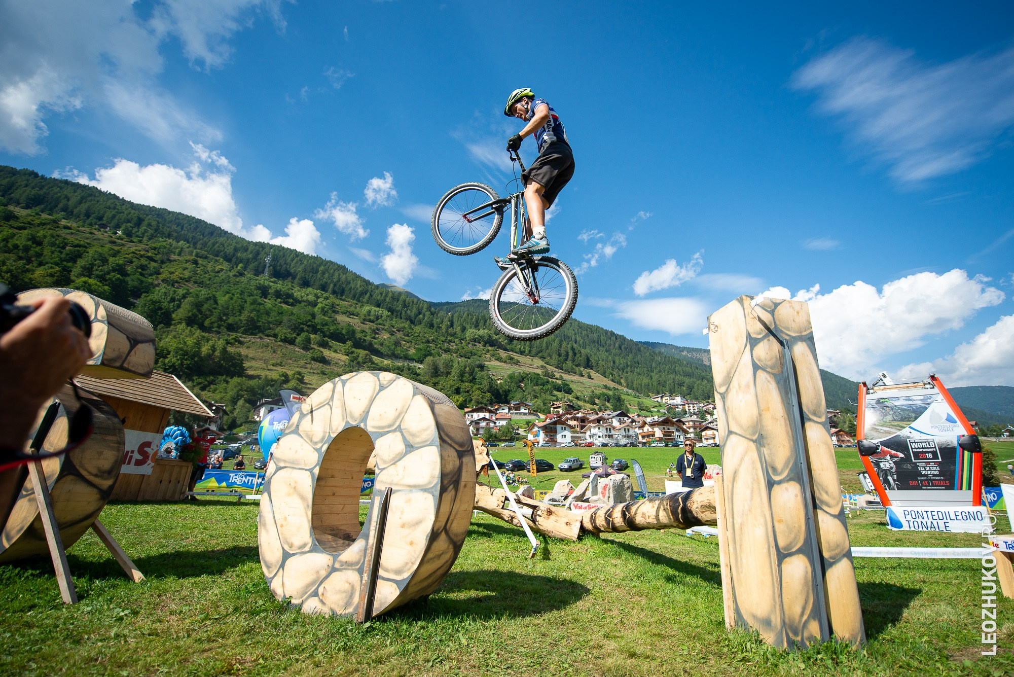 UCI Trials World Championships 2016 — finals. Sports photographer Leonid Zhukov