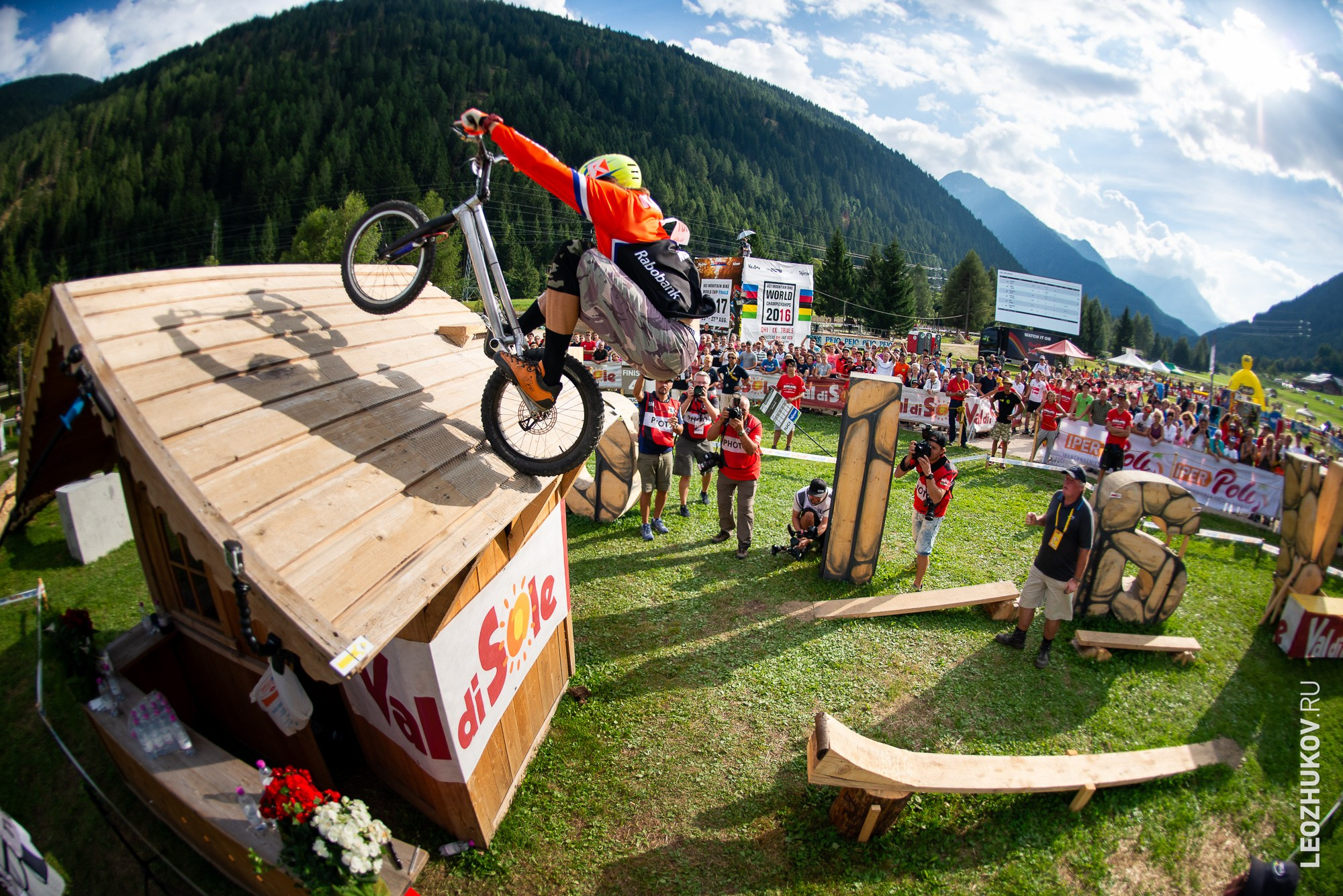 UCI Trials World Championships 2016 — finals. Sports photographer Leonid Zhukov