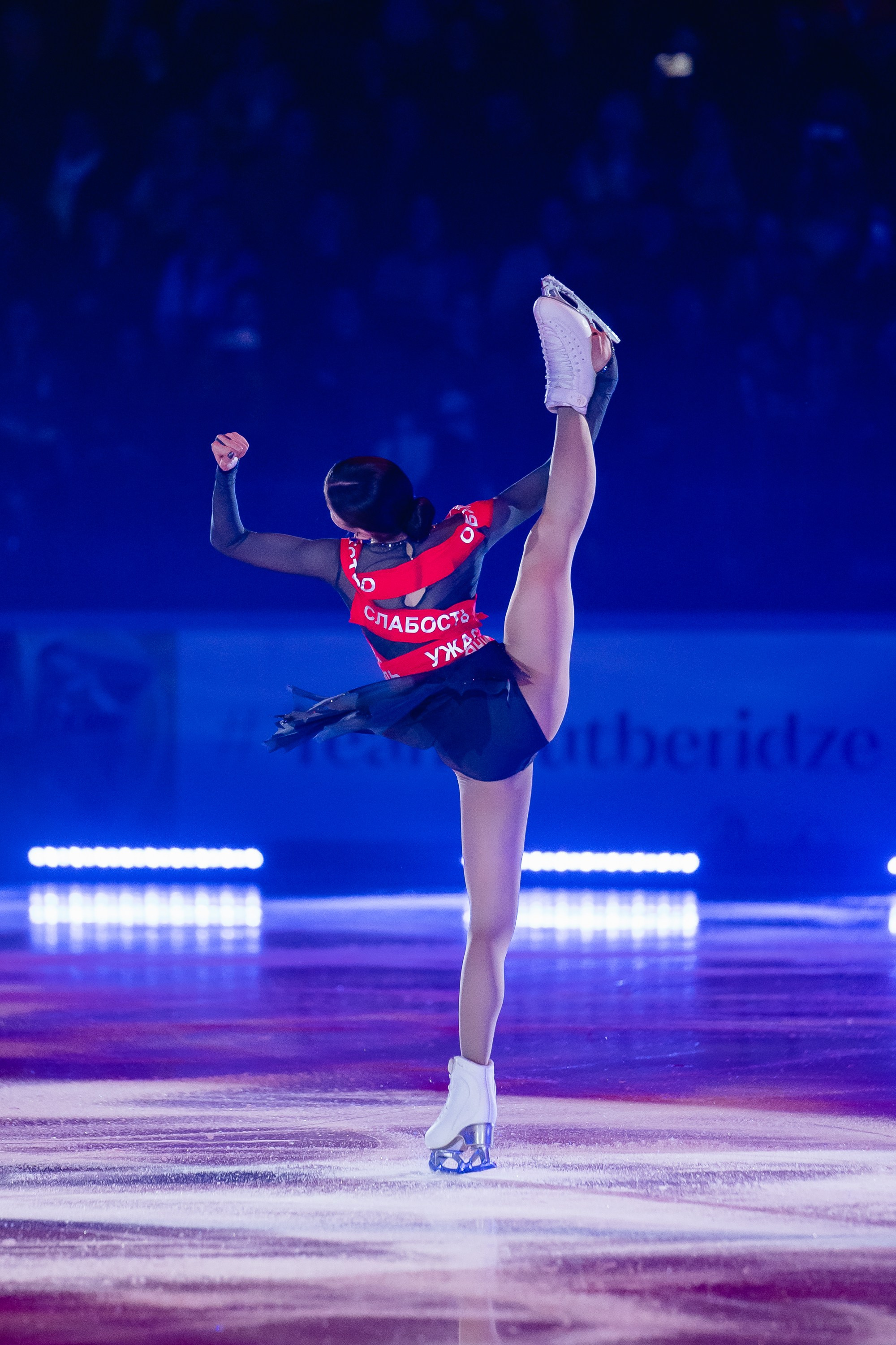 Шоу «Чемпионы на льду» в Новосибирске. Воробьева Ксения — Спортивный и танцевальный фотограф Новосибирск