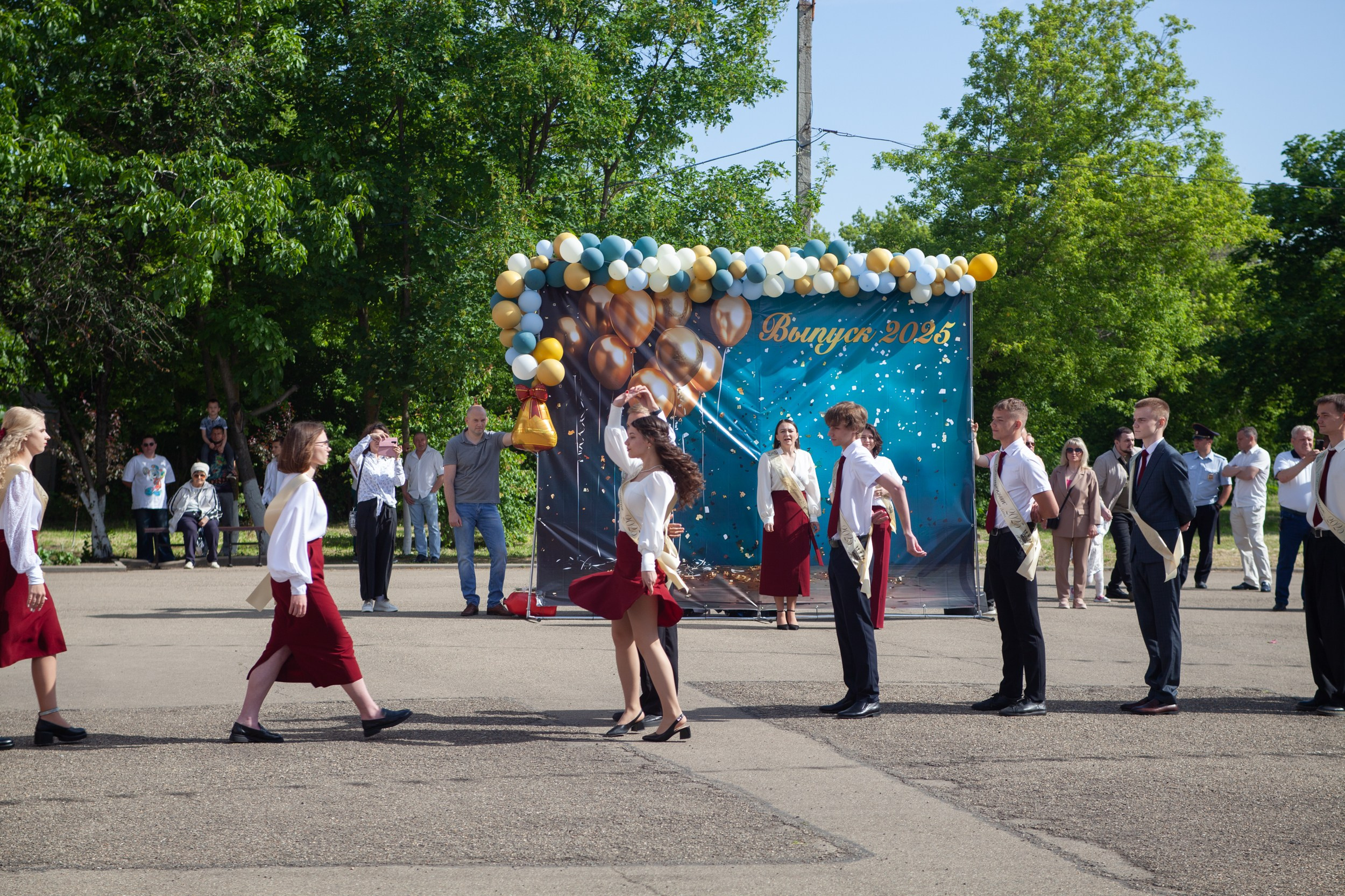 Последний звонок в Десяточке