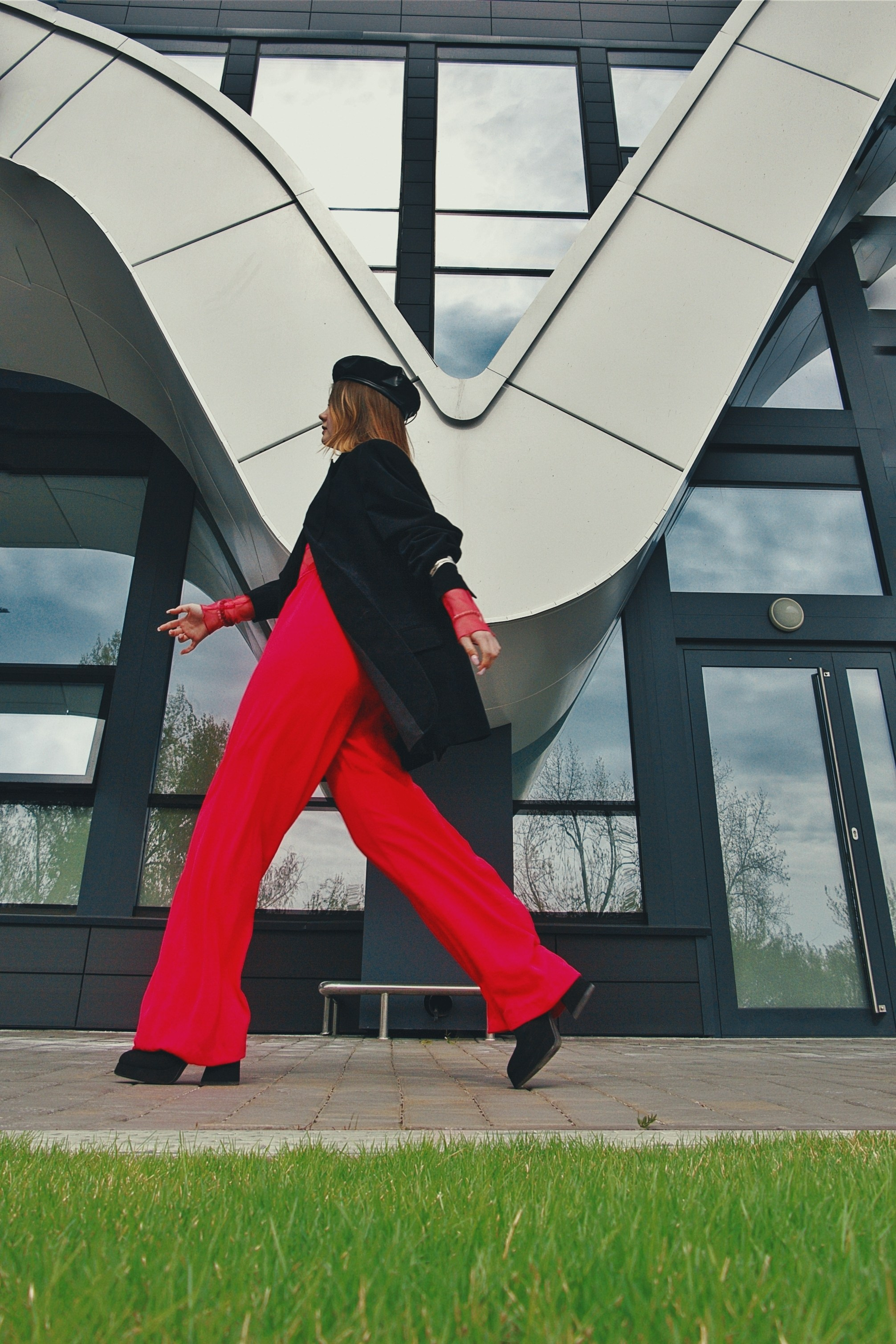 Виктория в Пиджаке на прогулке…. Творческая, семейная Фотосъемка ДоброДарова Елена Омск