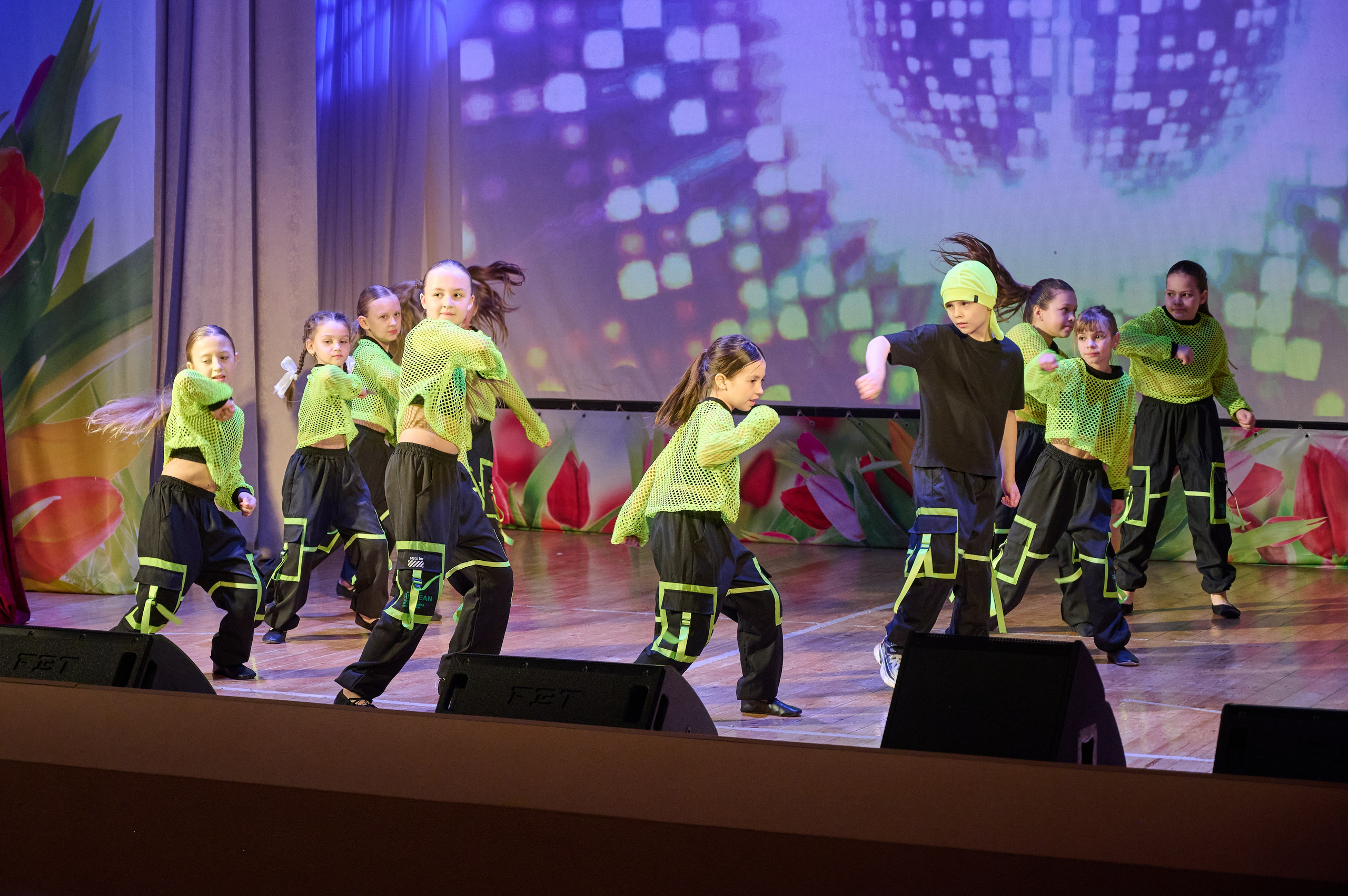 8 марта ДК Кабардинка. Жизнь курорта Кабардинка в фотографиях