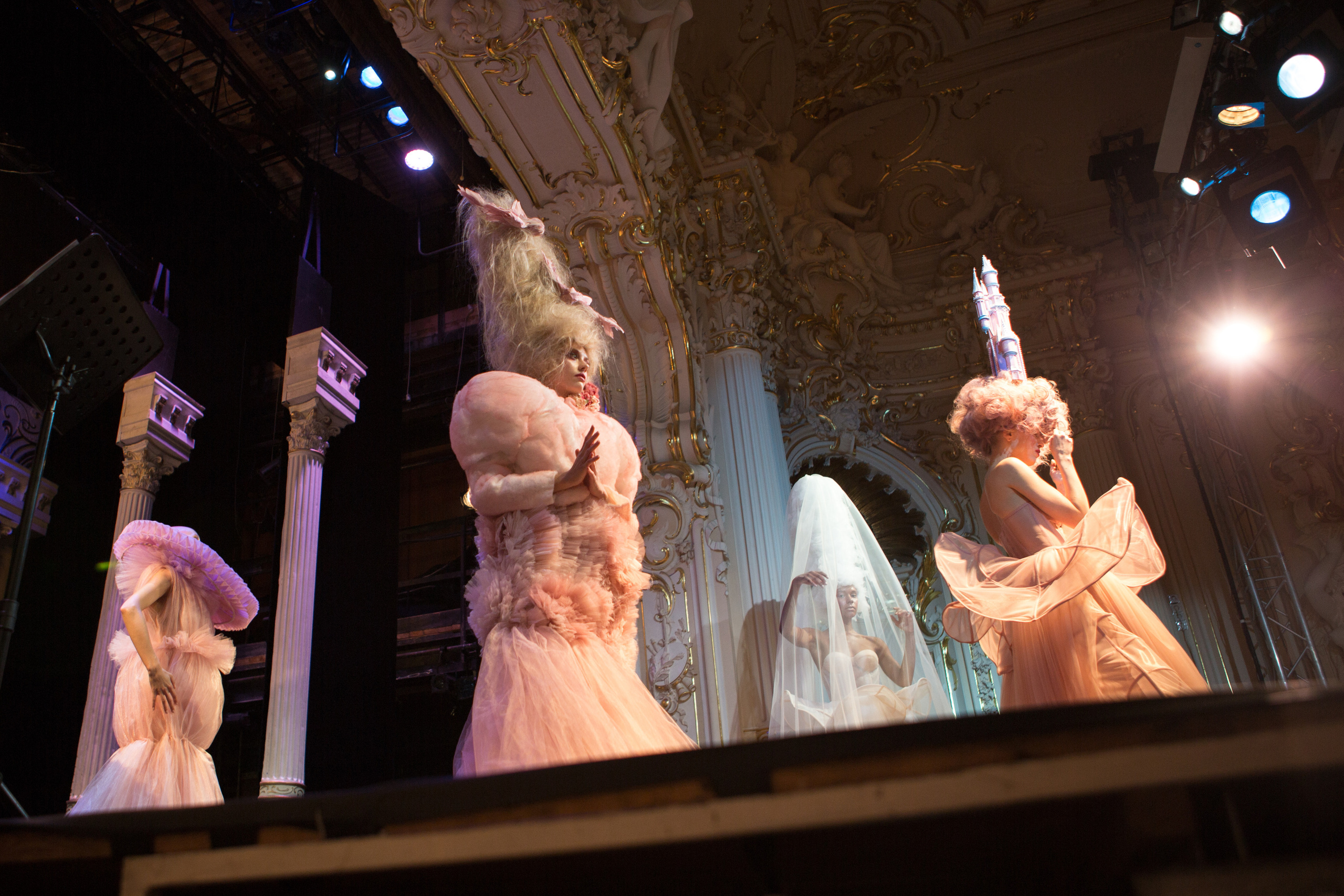 Кутюрный показ Alisa Gagarina. Коммерческий и репортажный фотограф в Санкт-Петербурге Андрей Васильев