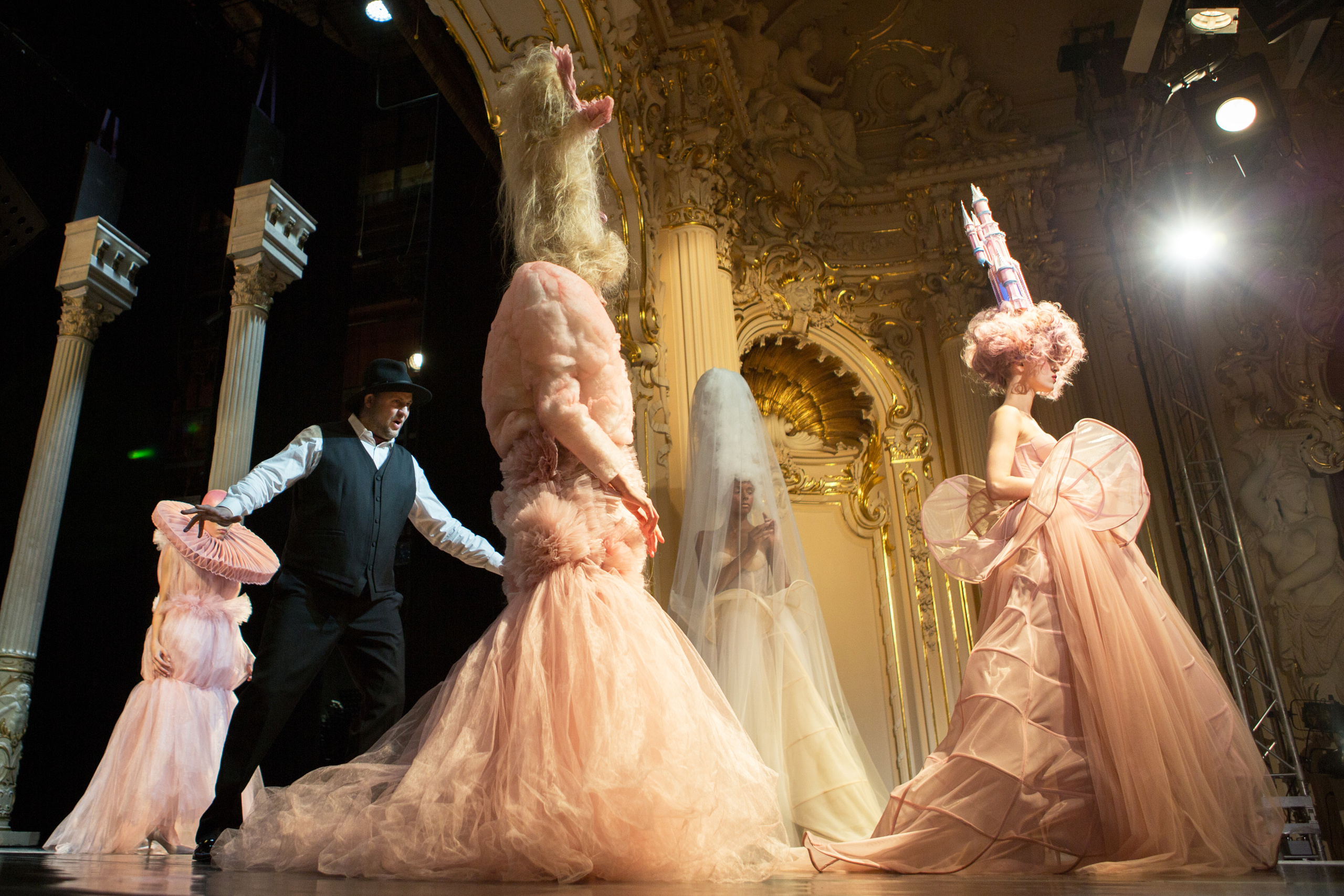 Кутюрный показ Alisa Gagarina. Коммерческий и репортажный фотограф в Санкт-Петербурге Андрей Васильев