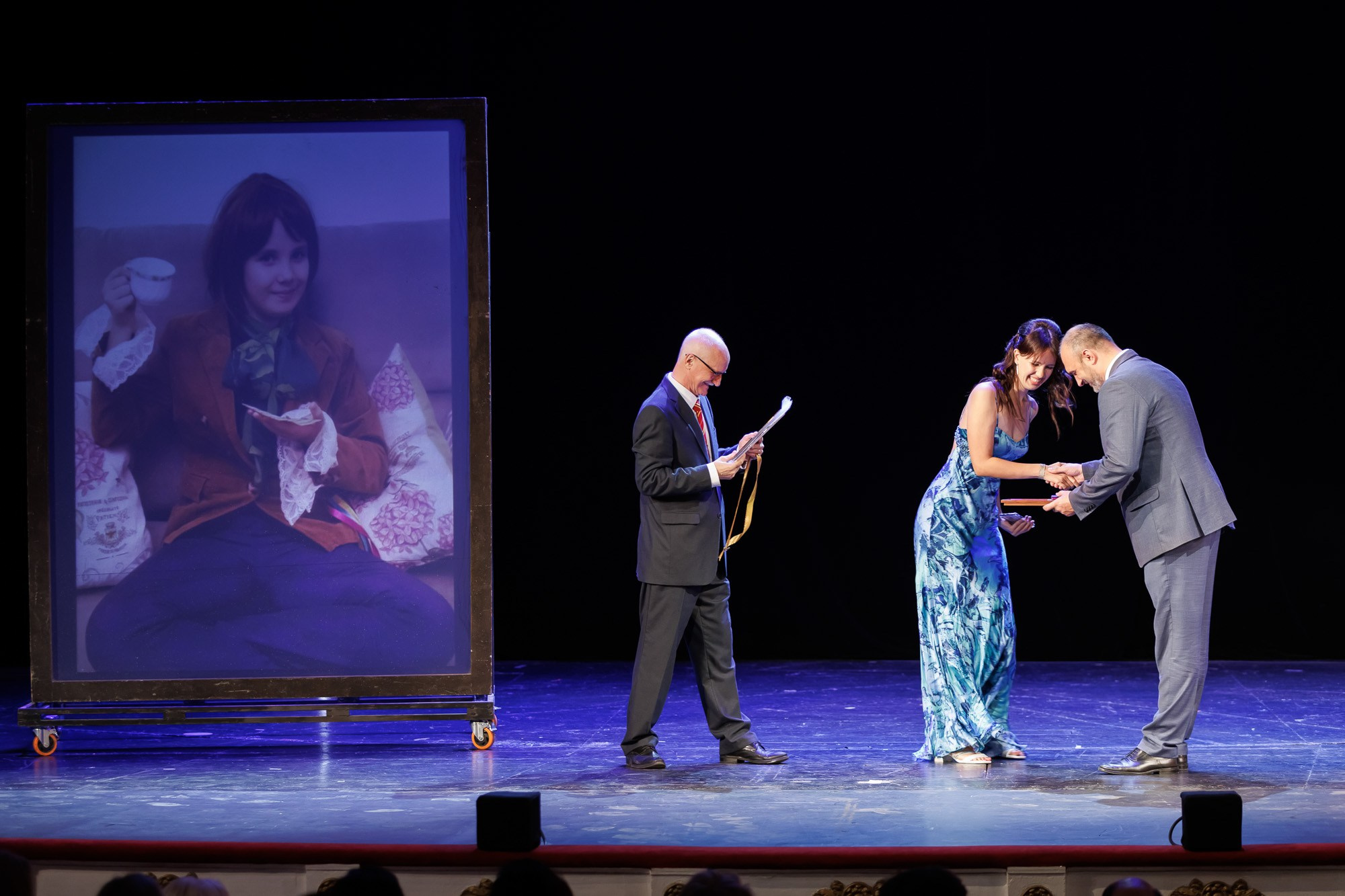 Выпускной вечер в Севастопольской гимназии № 1 имени А. С. Пушкина. Свадебный фотограф, фотосъемка в Крыму, Севастополе, Симферополе, Ялте