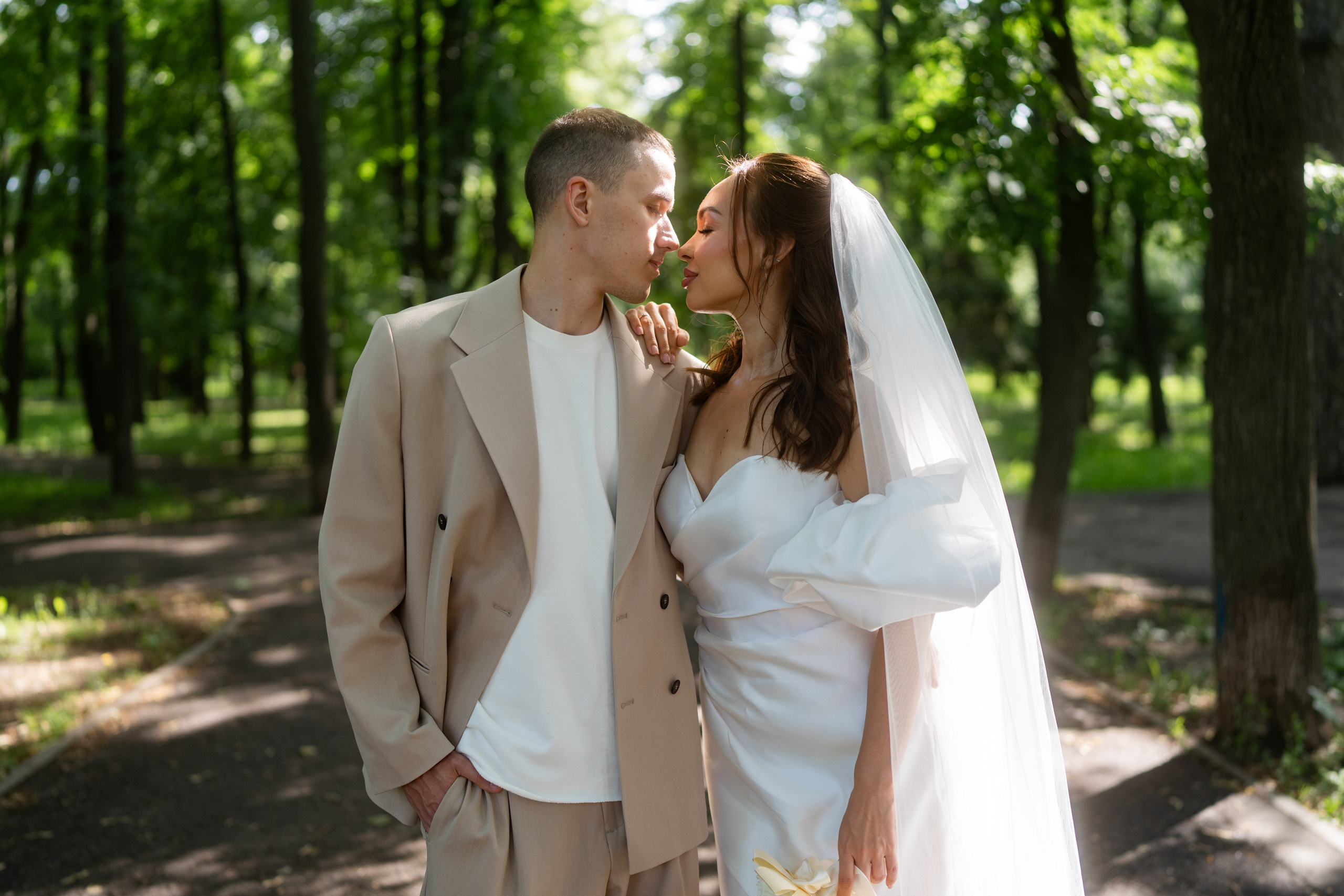 Предсвадебная прогулка Александр и Юлия. Свадебный и индивидуальный фотограф Аля Мамакова