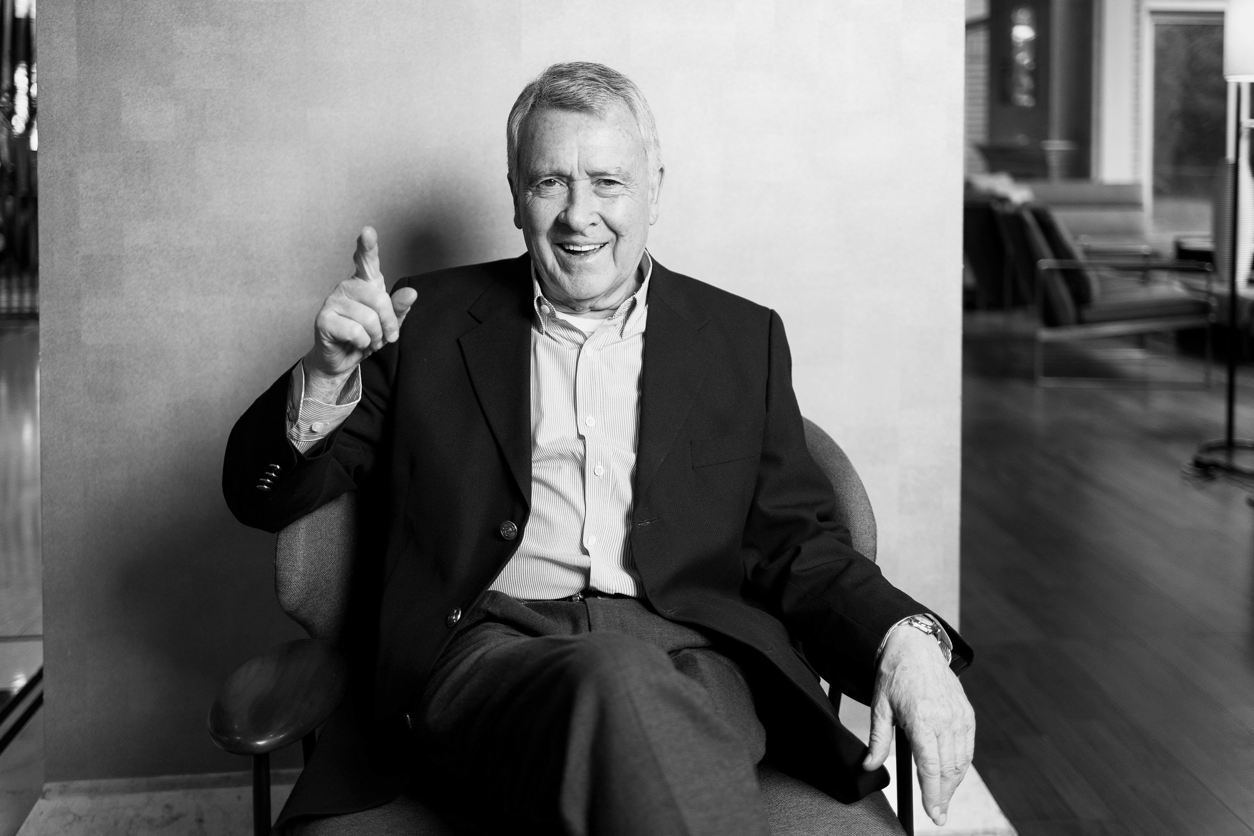 Fotografía Corporativa y Retratos Profesionales en Santiago, Chile. Retrato formal. Fotos Profesionales para LinkedIn, Empresas. Fotógrafa en Santiago, Chile | Julia Zalnova